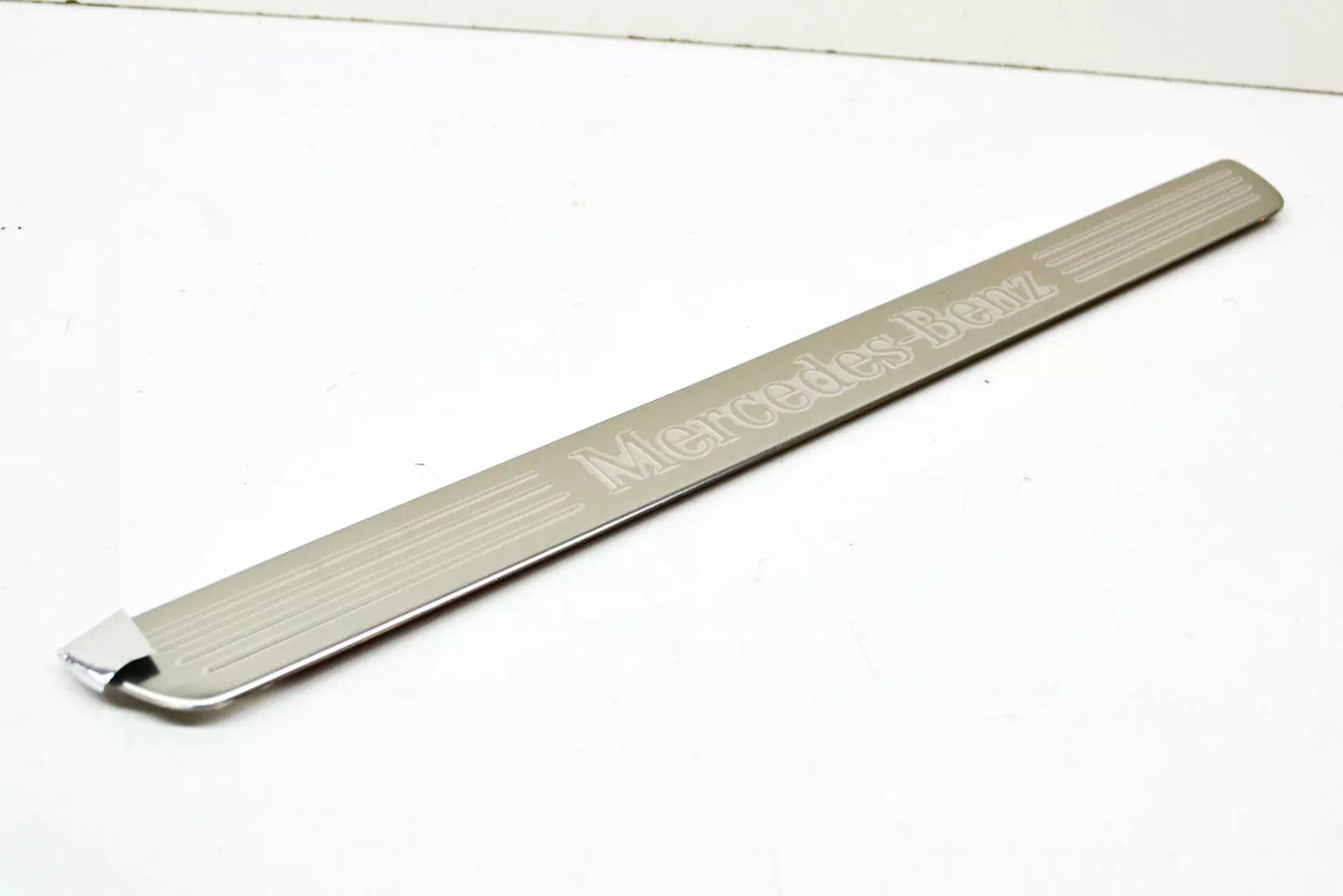 NEW MERCEDES-BENZ C W205 FRONT OUTSIDE LEFT SILL TRIM A2056802210