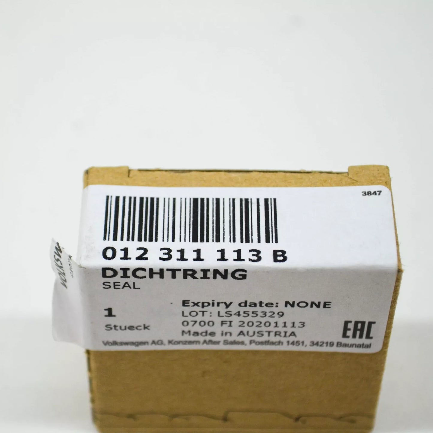 NEW AUDI A4 B7 MANUAL TRANSMISSION RADIAL SHAFT SEAL 012311113B ORIGINAL