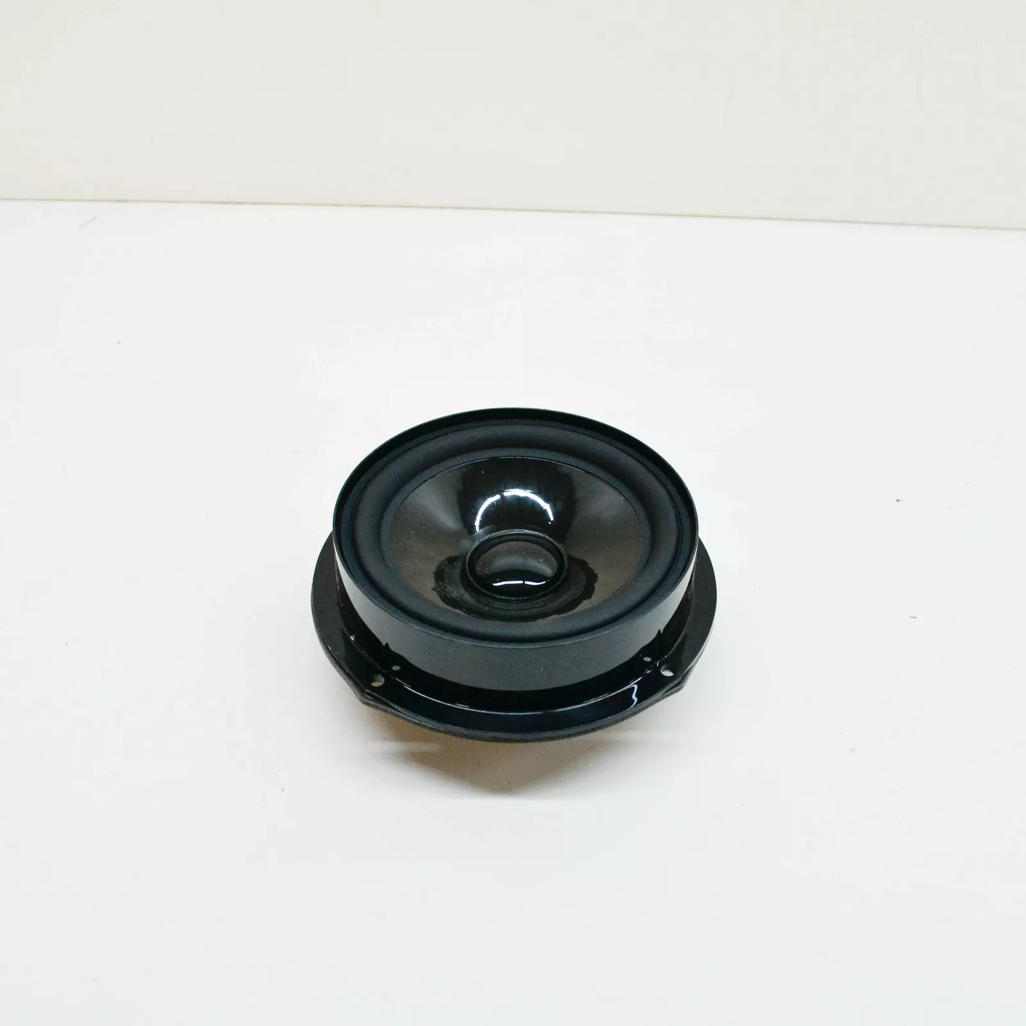 NEW VOLKSWAGEN JETTA A6 FRONT DOOR BASS LOUDSPEAKER 5C6035453B