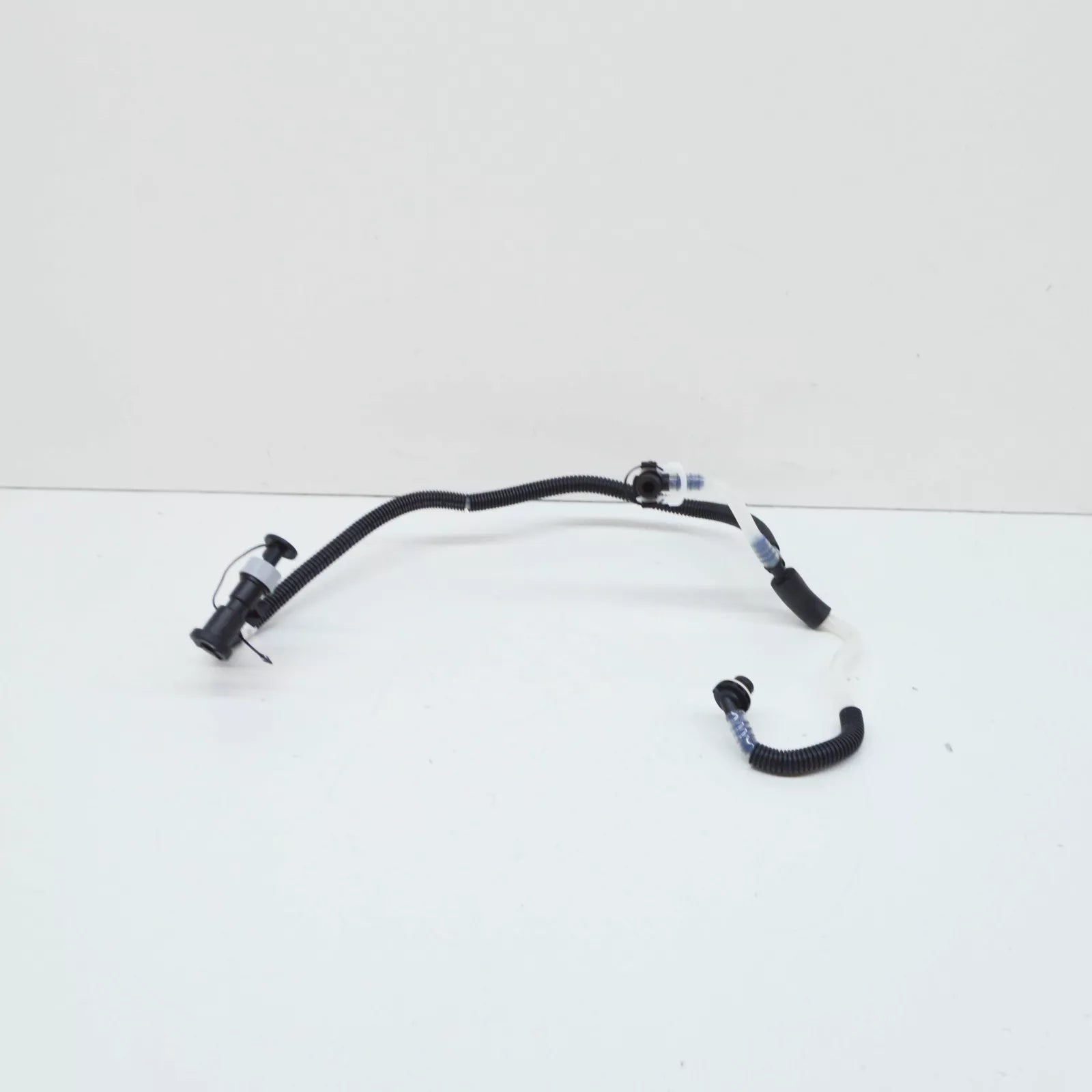 NEW MERCEDES-BENZ OM613 E-CLASS PLASTIC T PIECE FUEL PIPE A6130702232 ORIGINAL