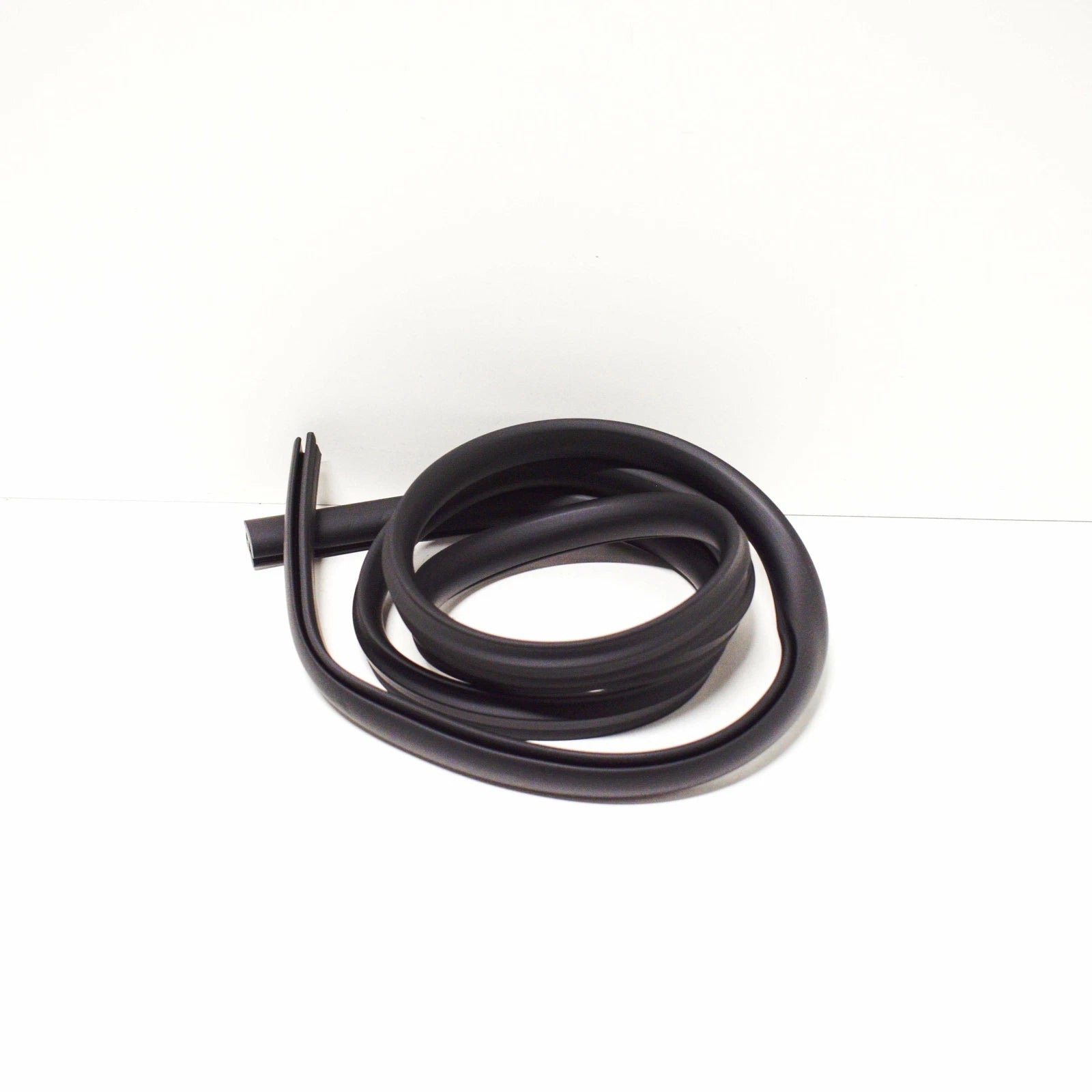 NEW MERCEDES BENZ G W463 REAR FENDER WIDENING SEAL A4638890998 ORIGINAL