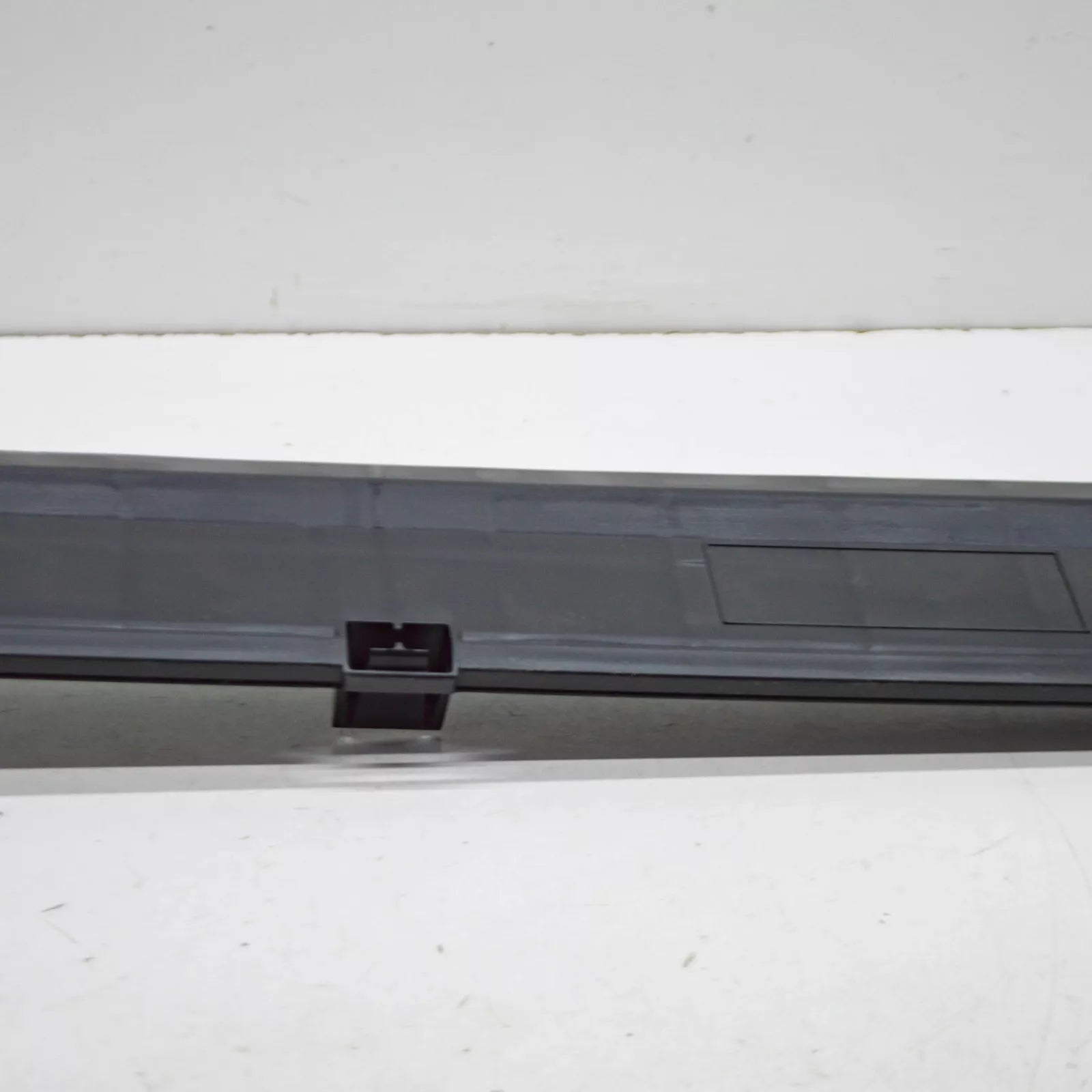 NEW BMW X5 G05 UPPER RADIATOR TOP COVER 17118655770 ORIGINAL