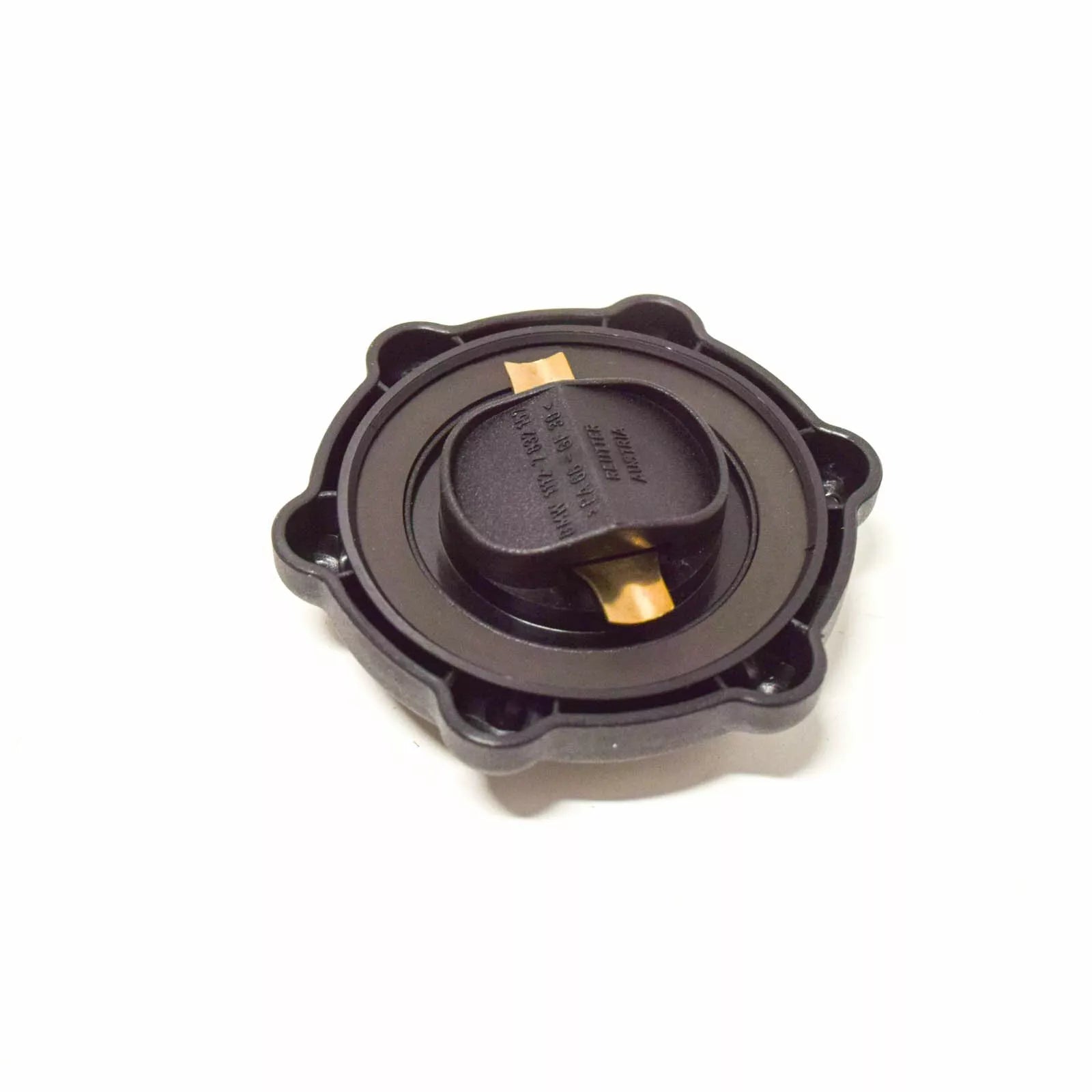 NEW BMW 3 E46 OIL FILLER CAP 11127832157 ORIGINAL