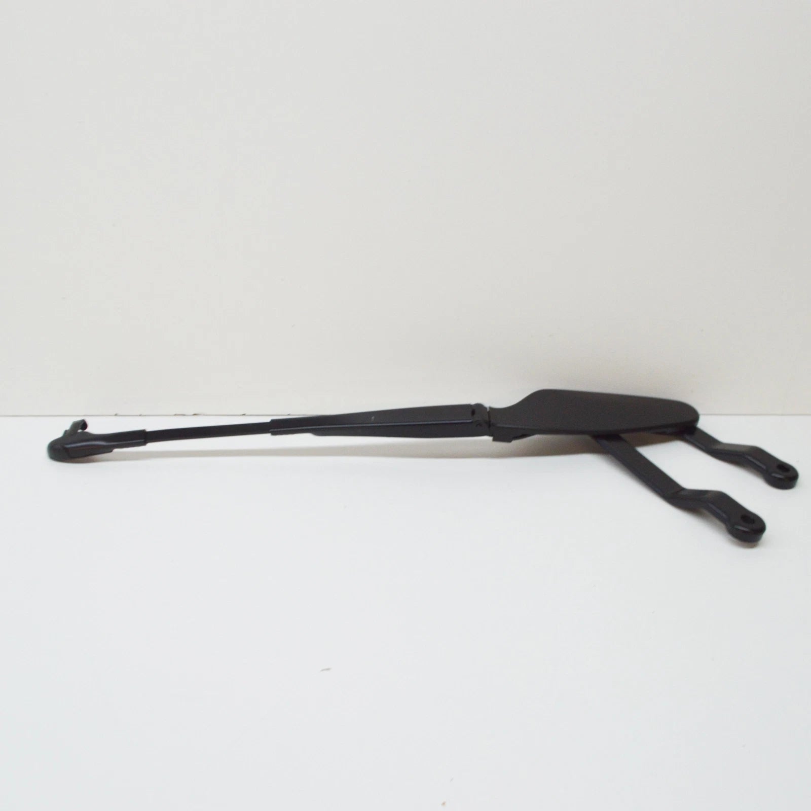 NEW MERCEDES-BENZ S W221 FRONT RIGHT WIPER ARM LHD A2218200244 ORIGINAL