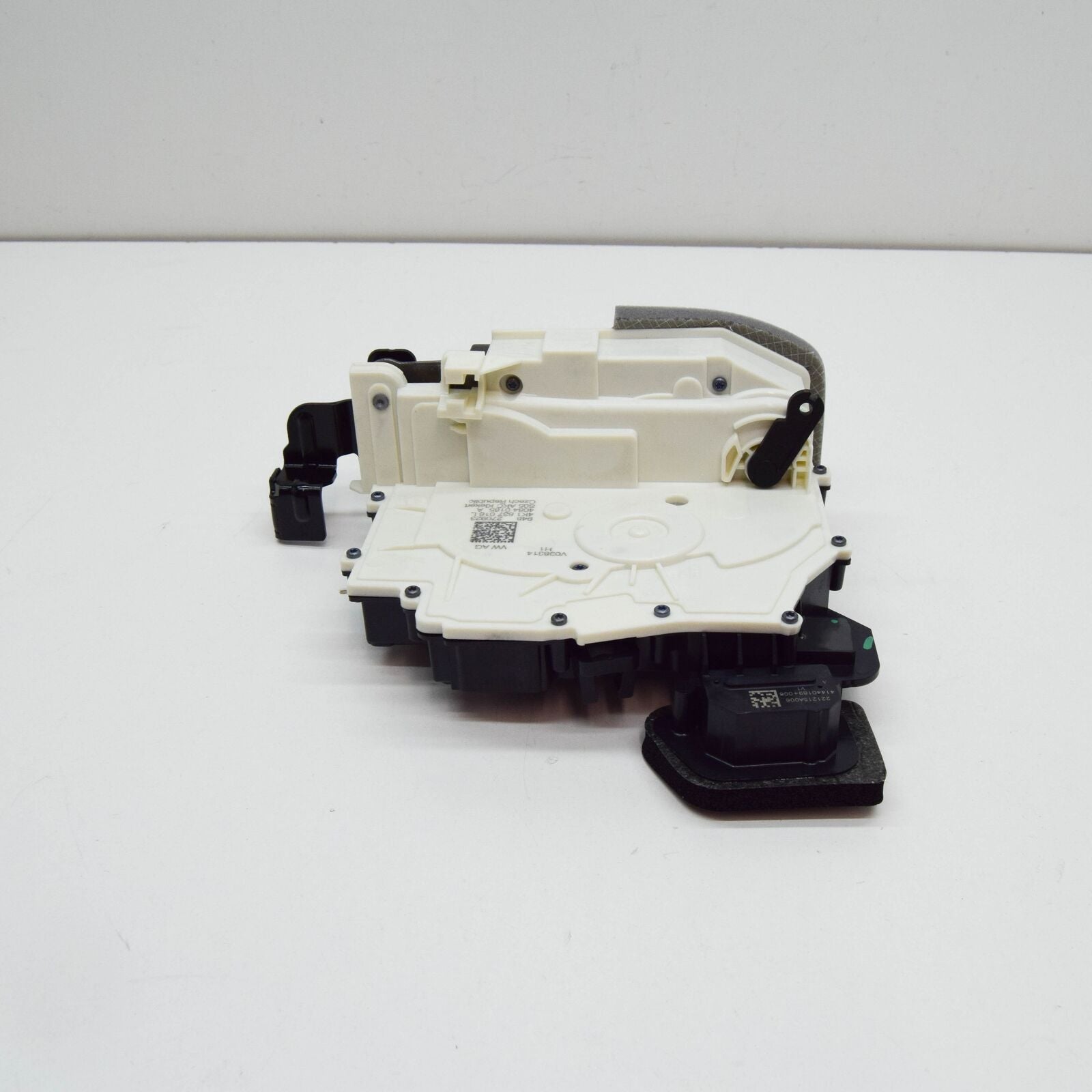 new audi a6 c8 front right door lock lhd 4k1837016l original