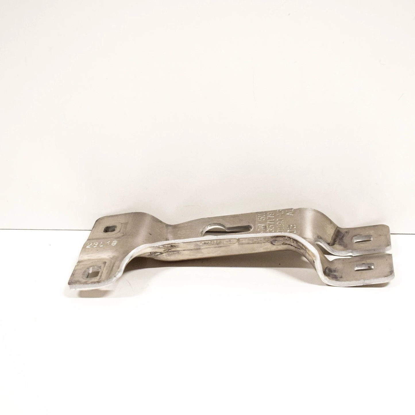 NEW BMW 5 G30 FRONT BUMPER LEFT VERTICAL CONNECTION 51117357179 ORIGINAL