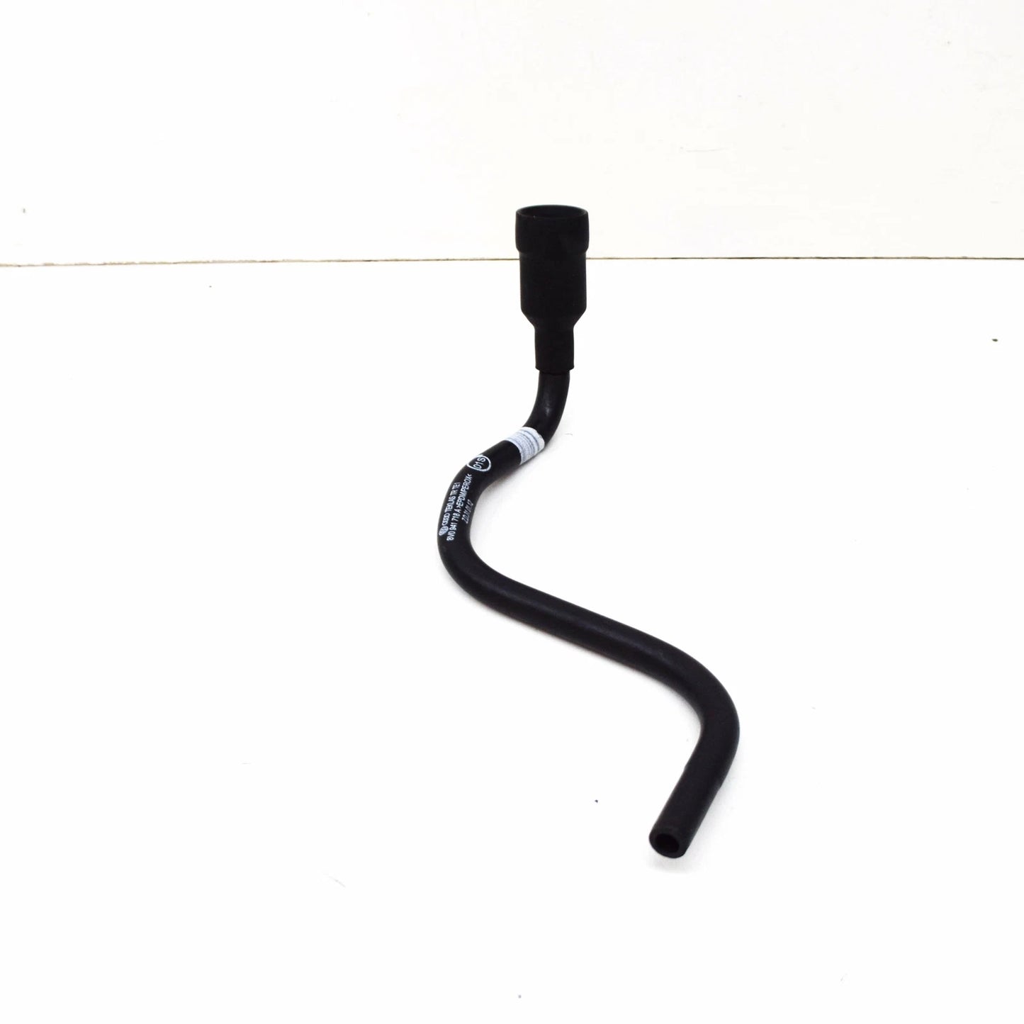 NEW AUDI A3 CABRIO 8V FRONT RIGHT HEADLIGHT HOUSING VENT TUBE 8V0941718A