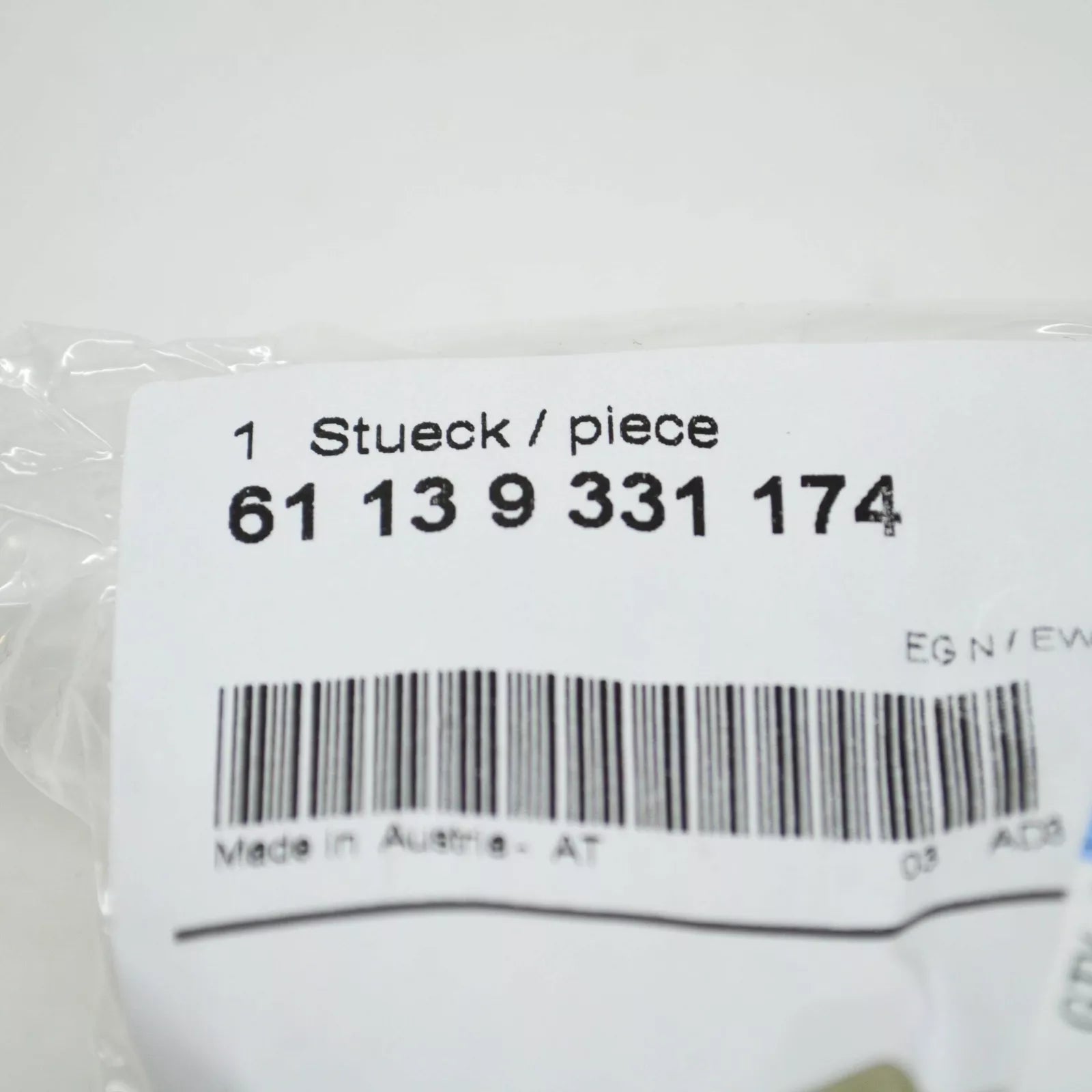 NEW BMW 3 G20 BRACKET PLUG CONNECTION RIGHT 61139331174 ORIGINAL