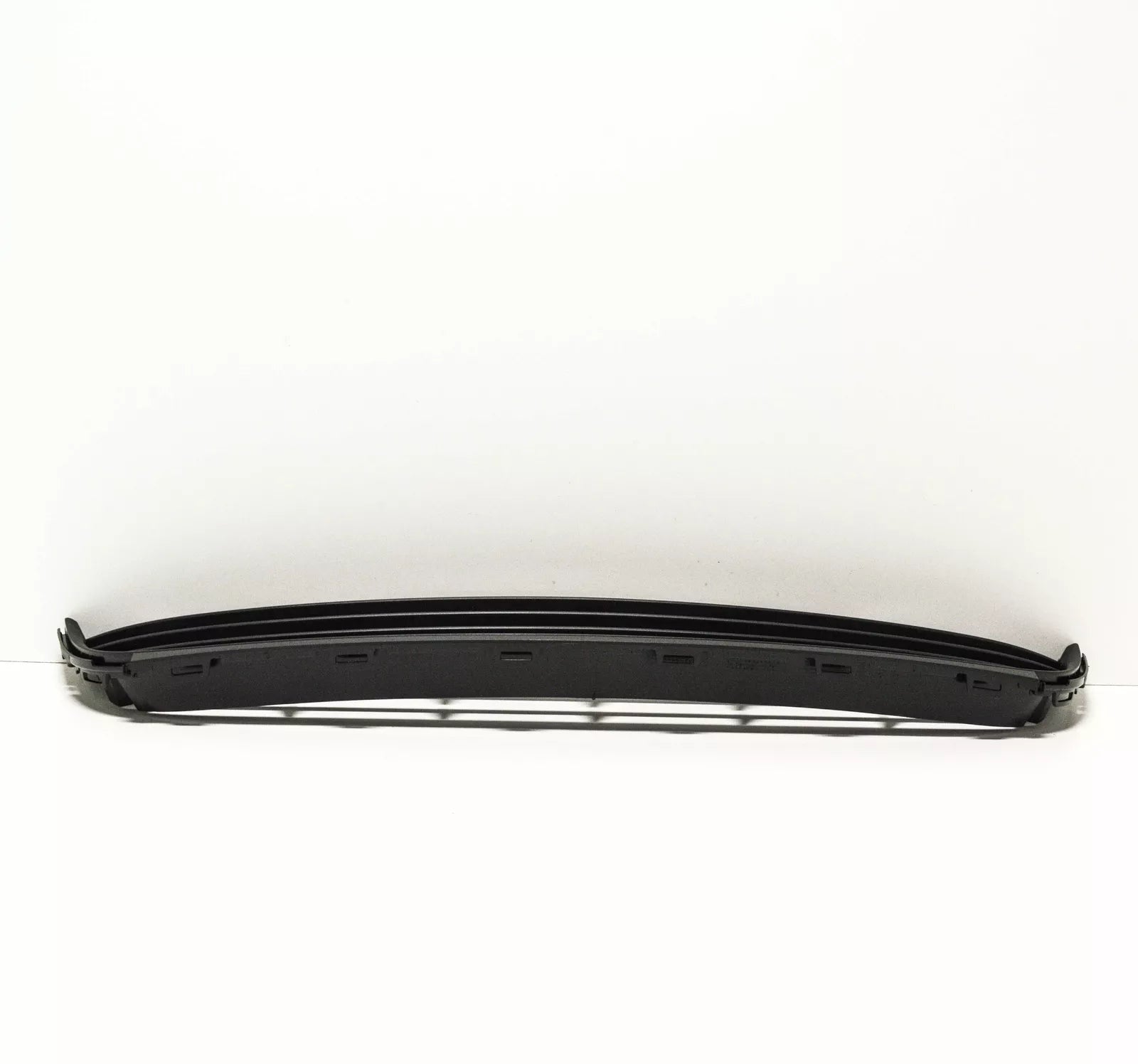 NEW VOLKSWAGEN GOLF PLUS MK5 FRONT BUMPER CENTER GRILLE 5M0853677D9B9