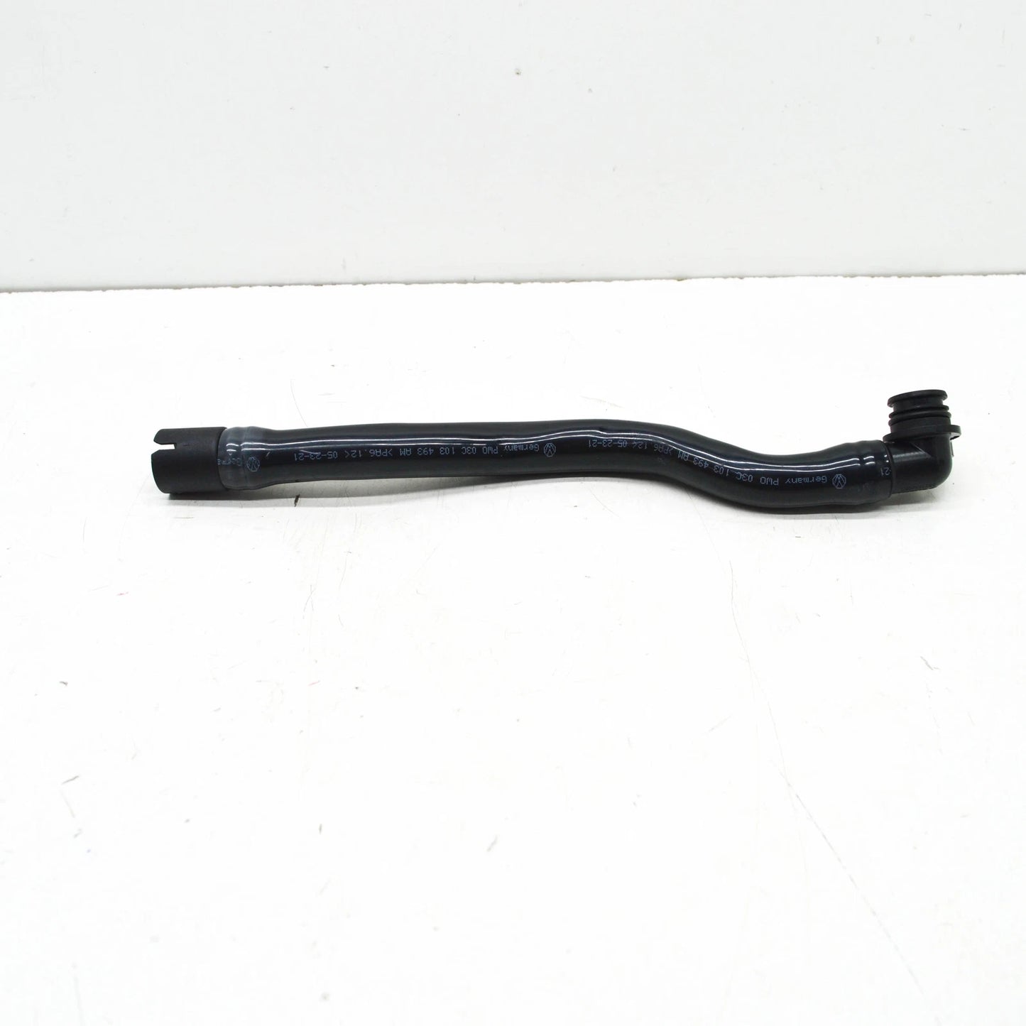 NEW AUDI A3 SPORTBACK 8P CRANKCASE BREATHER HOSE 03C103493AM