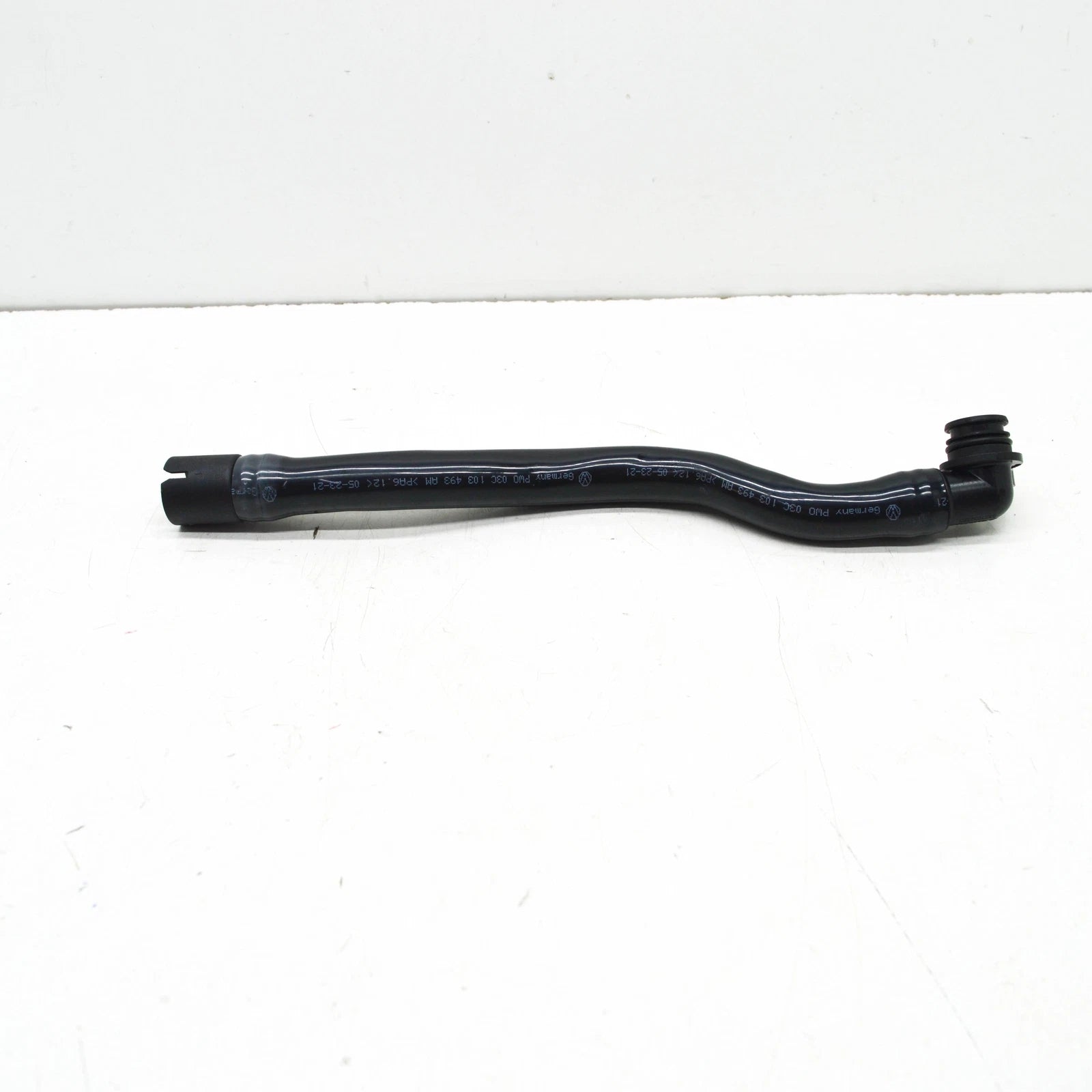 NEW AUDI A3 SPORTBACK 8P CRANKCASE BREATHER HOSE 03C103493AM