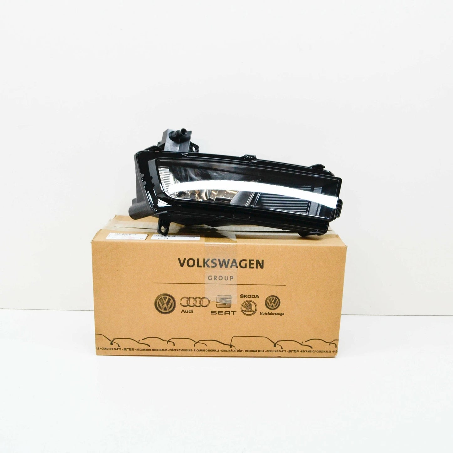 NEW VOLKSWAGEN TOURAN MK2 FRONT LEFT FOG LIGHT 5TA941661A 2013