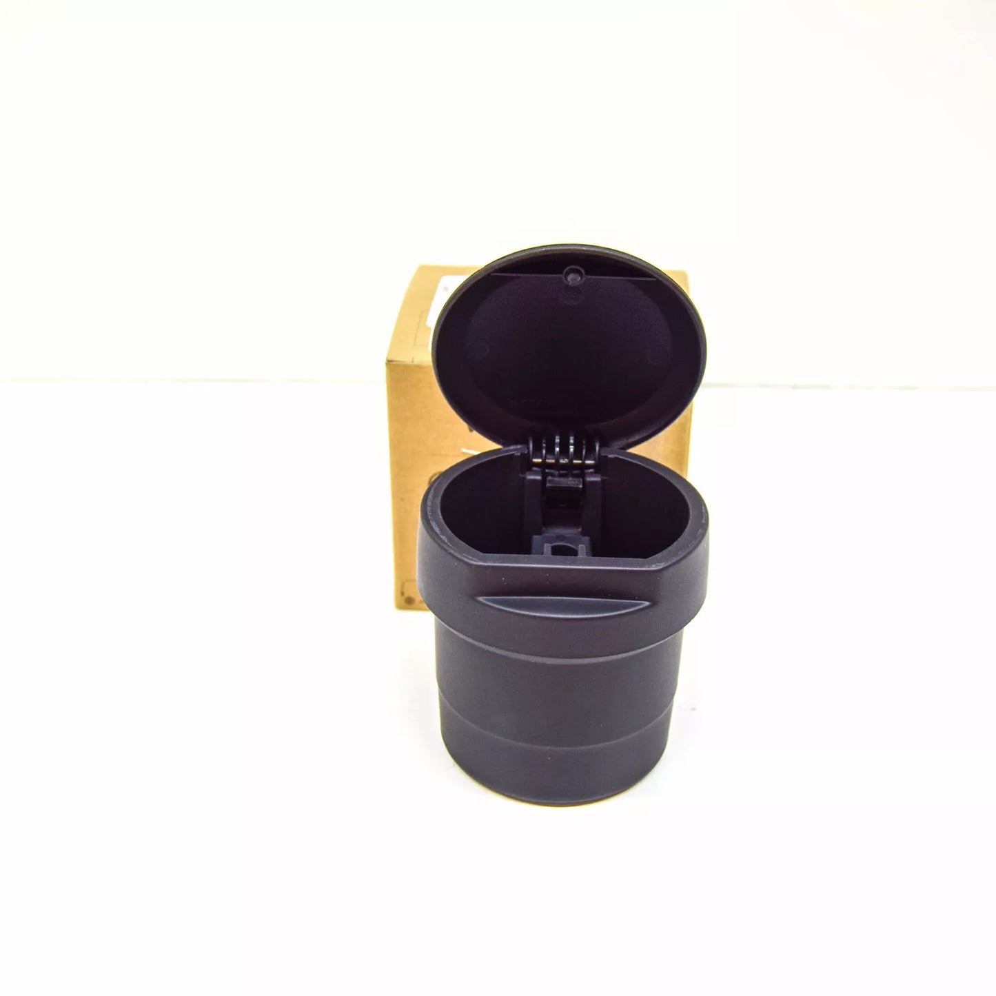 NEW VW GOLF PLUS MK5 FRONT CENTER ASHTRAY 5Z08579611FR