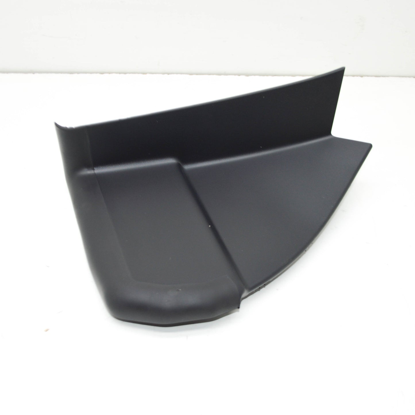 NEW AUDI E-TRON GT REAR LEFT TAILLIGHT TRIM 4J3945253 ORIGINAL