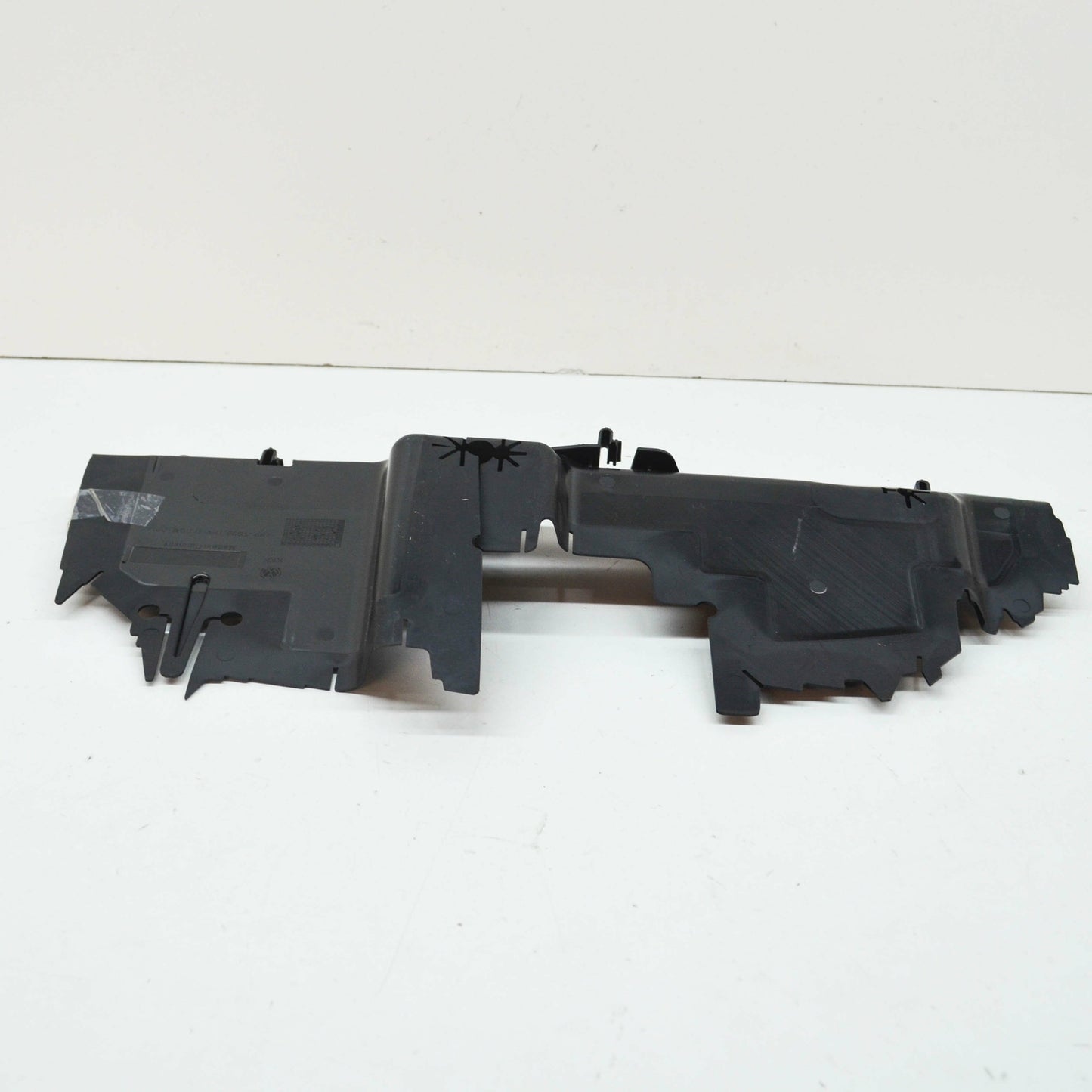 NEW VOLKSWAGEN E-UP BL RIGHT RADIATOR AIR GUIDE 12E121284F ORIGINAL