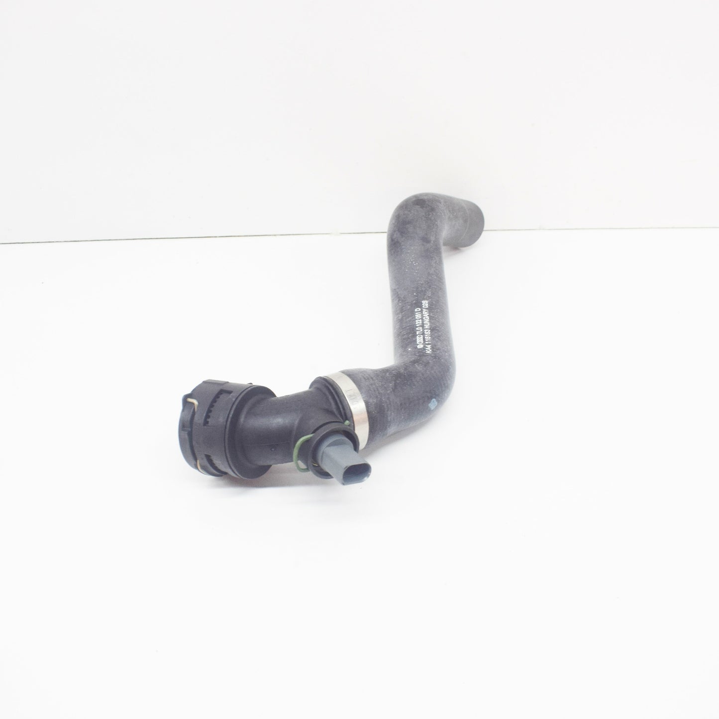 NEW AUDI Q7 4L ENGINE COOLANT RADIATOR LOWER PIPE HOSE 7L0122051D ORIGINAL