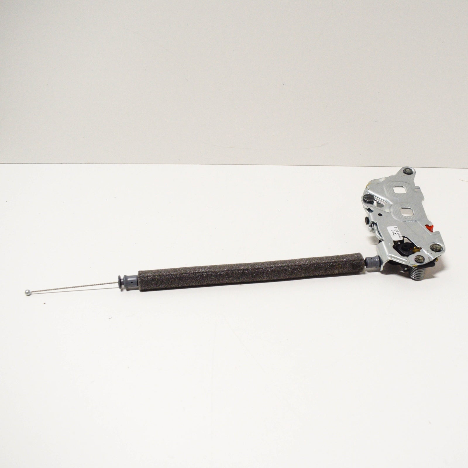 NEW MERCEDES-BENZ E-CLASS W212 REAR TRUNK LID LOCK A2127500084 2010 ORIGINAL