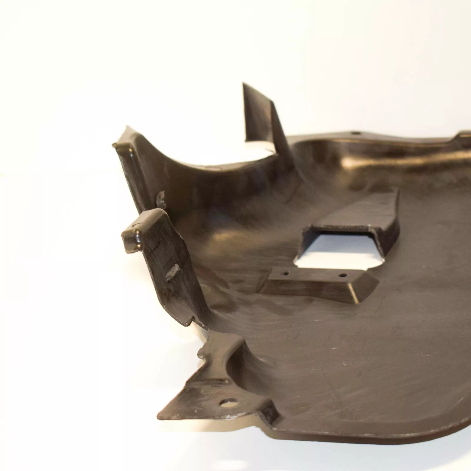 NEW MERCEDES-BENZ CLS C219 ENGINE UNDERTRAY COVER A2115242630 2008