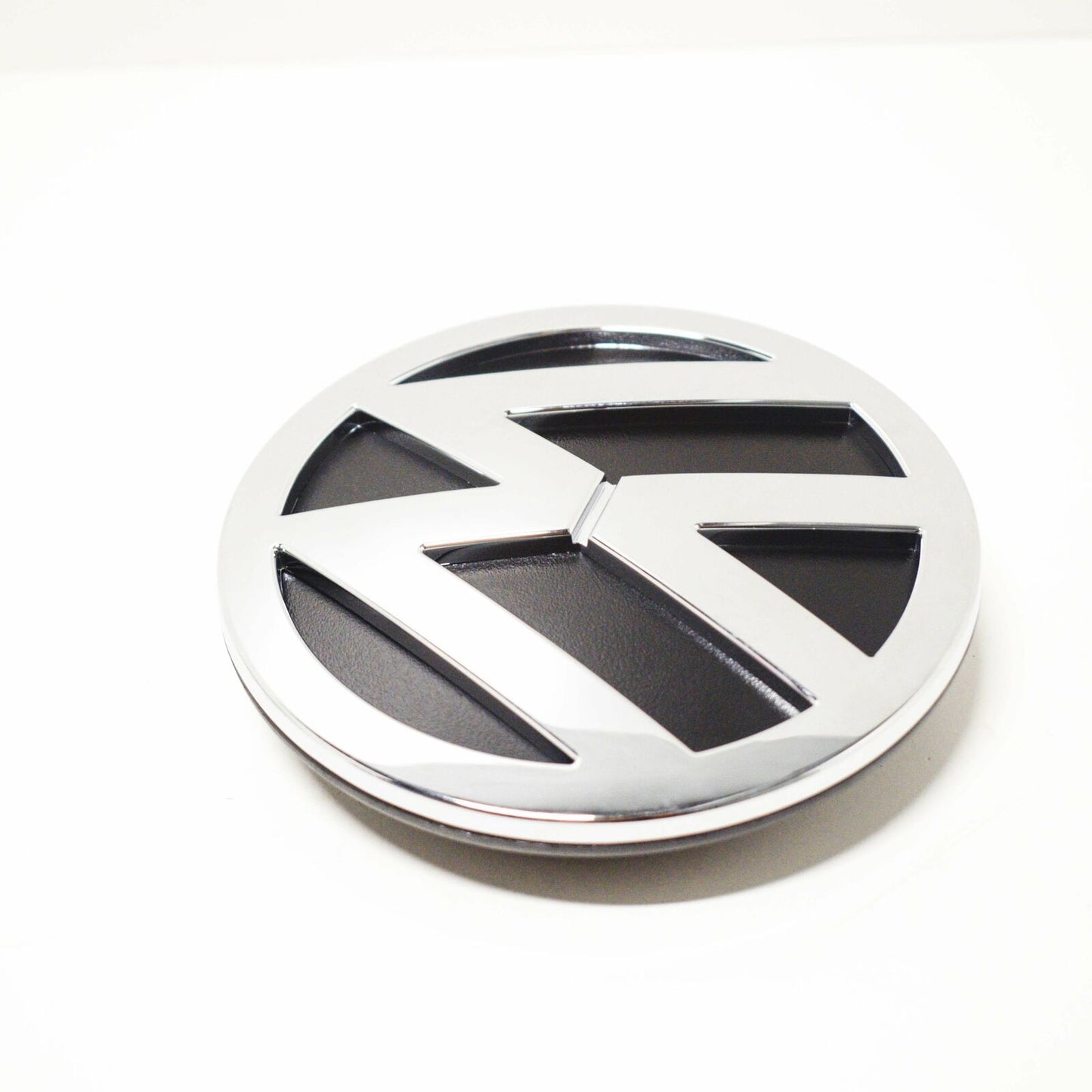 NEW VOLKSWAGEN CRAFTER REAR TRUNK BOOT EMBLEM BADGE 2E1853600 ORIGINAL