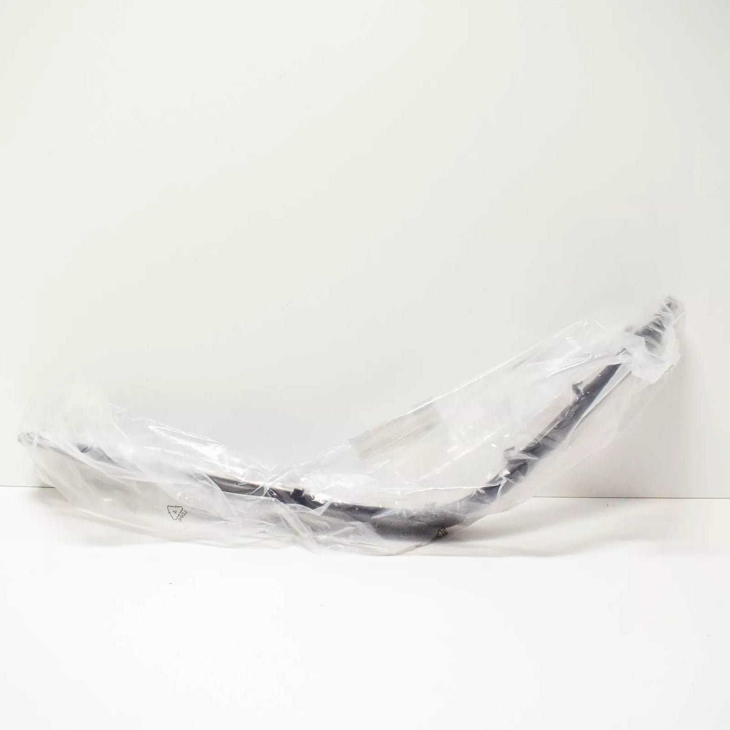 NEW BMW 5 E34 FRONT BUMPER RIGHT TRIM STRIP 51118148816 8148816 ORIGINAL