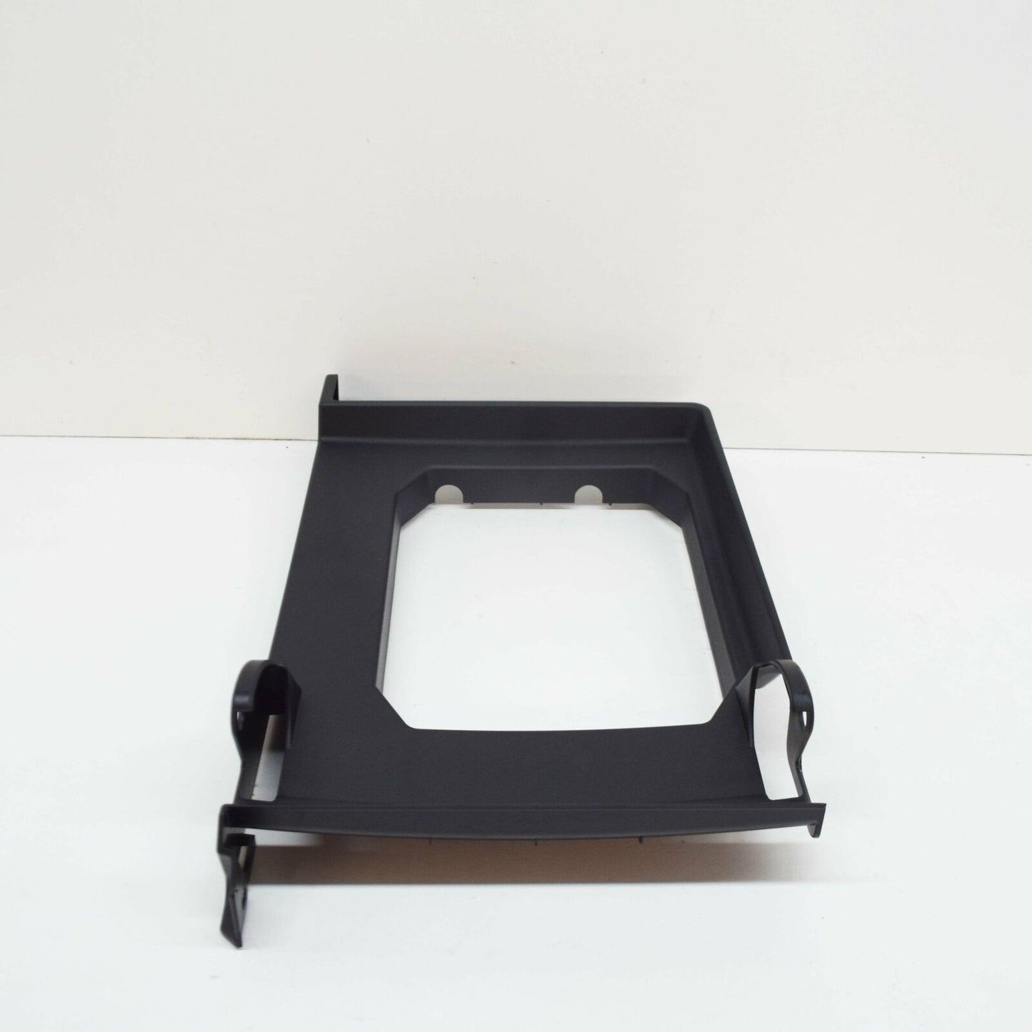 NEW MERCEDES BENZ GLA X156 REAR SEAT ARMREST COVER A2469230400 9051 ORIGINAL