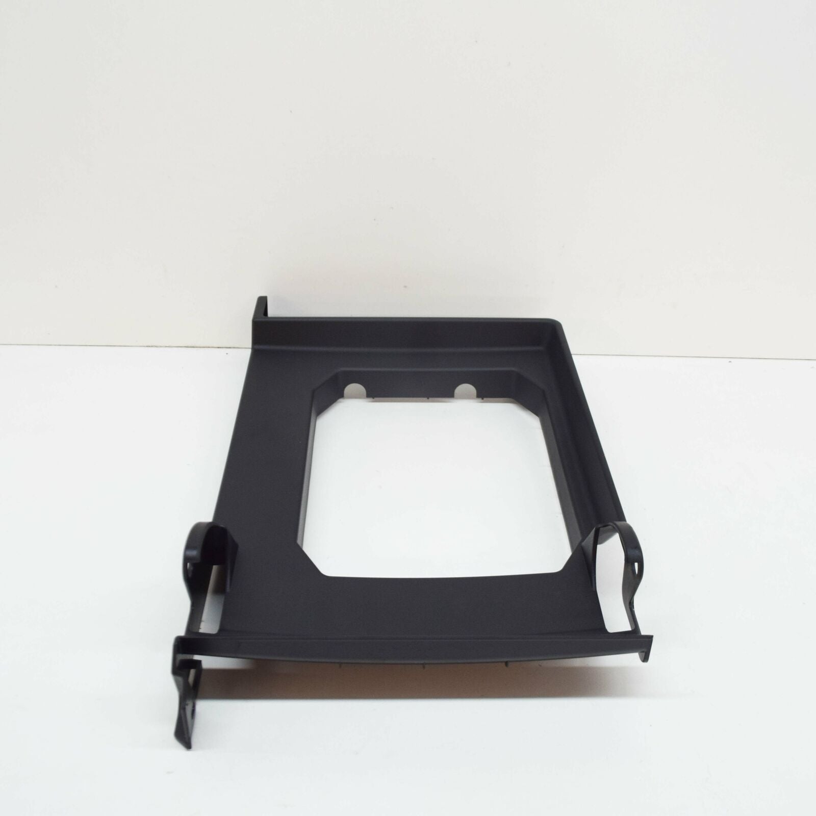 NEW MERCEDES BENZ GLA X156 REAR SEAT ARMREST COVER A2469230400 9051 ORIGINAL