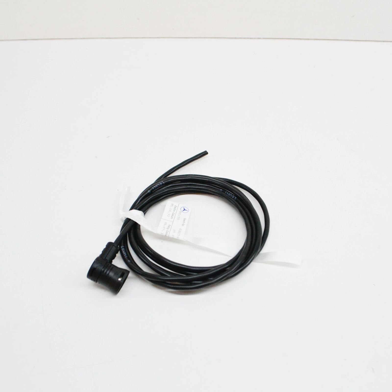 NEW MB E W124 ELECTRIC CABLE CONNECTING PLUG SOCKET A2025406081 ORIGINAL