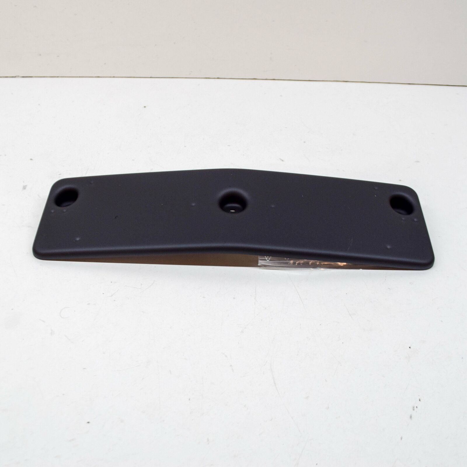 NEW MERCEDES-BENZ B W246 FRONT BUMPER LICENSE PLATE MOLDING A2468801100 ORIGINAL