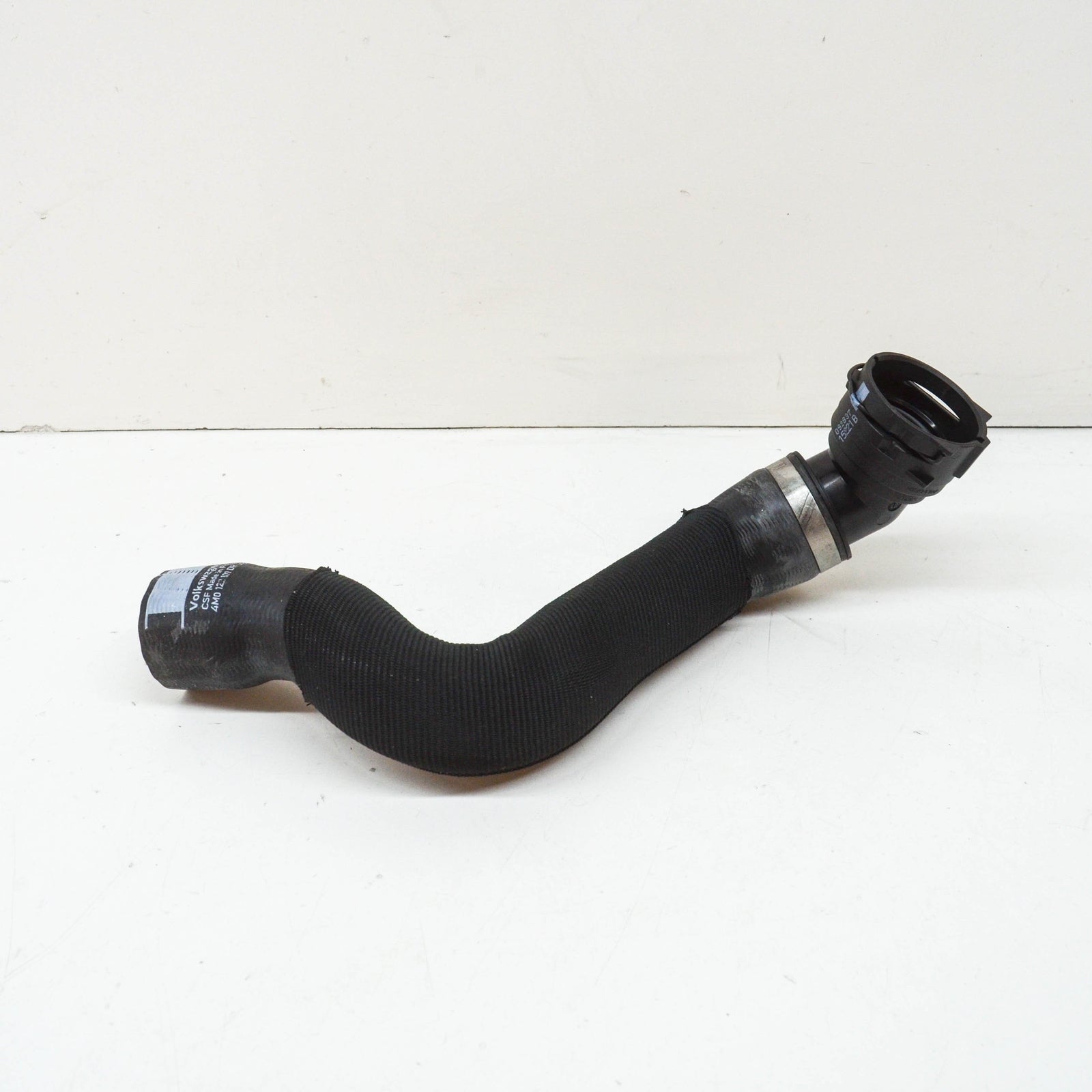 NEW AUDI Q8 RIGHT SIDE WATER RADIATOR COOLANT HOSE 4M0122101DR ORIGINAL