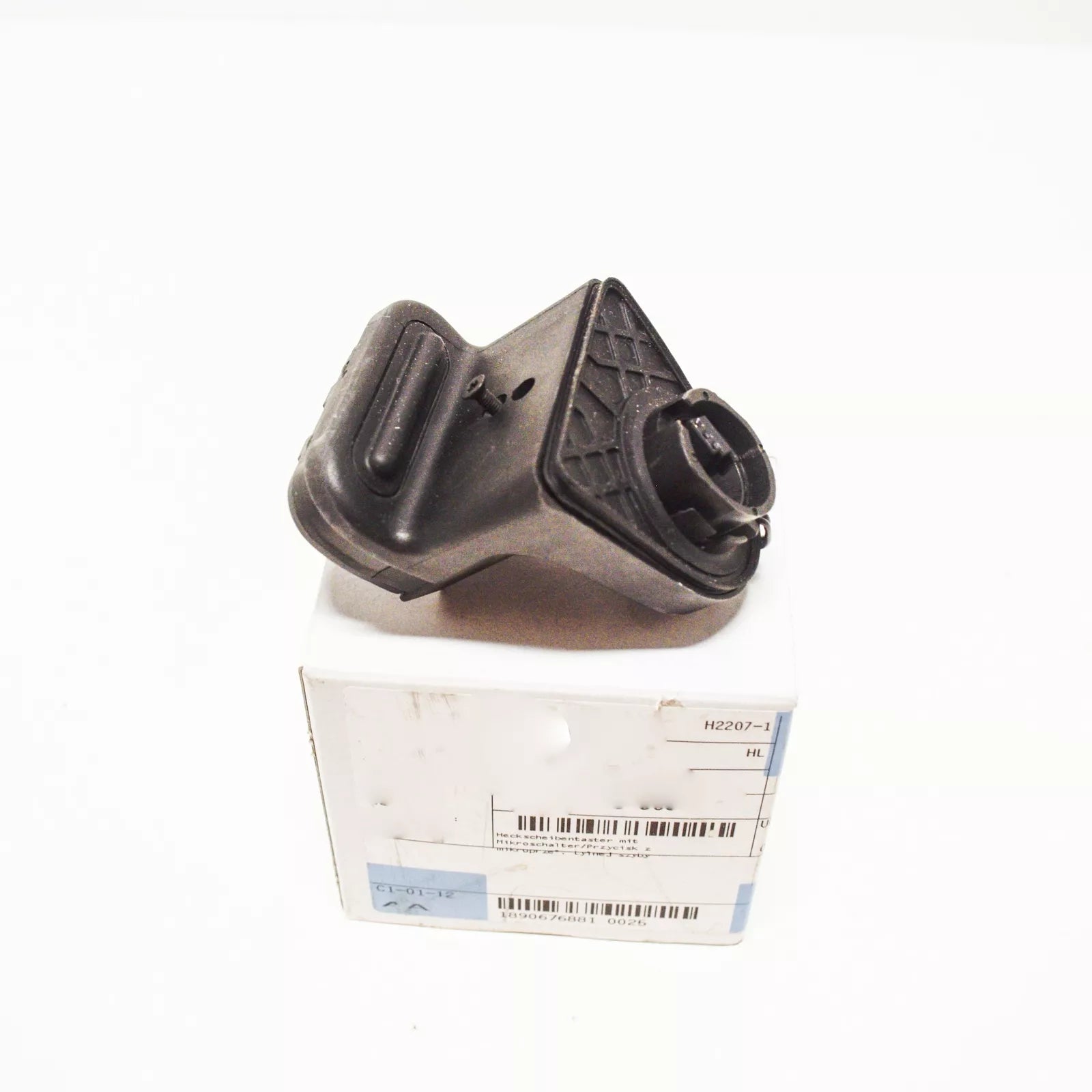 NEW BMW 5 E39 TOURING TAILGATE BOOT WINDOW BUTTON SWITCH 61318363631 ORIGINAL