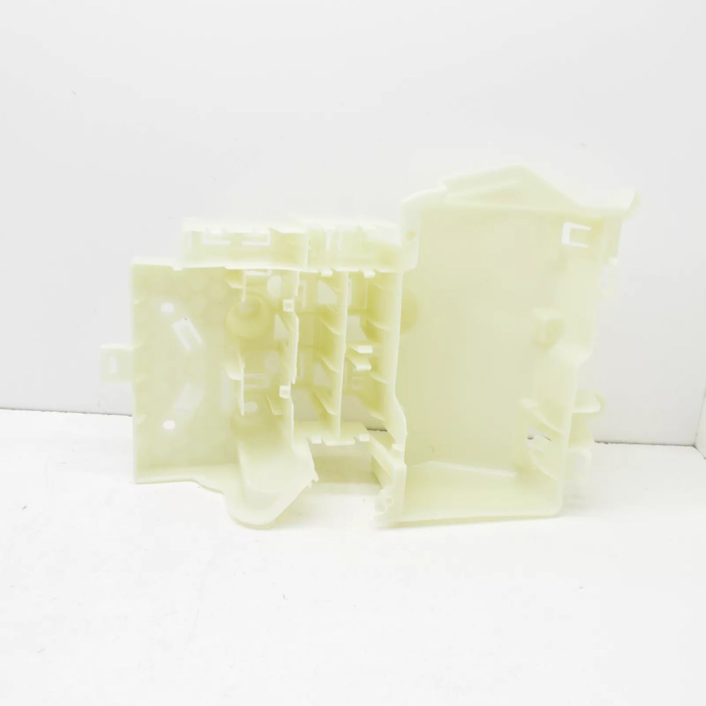 NEW BMW X5 G05 POWER DISTRIBUTOR BOX BRACKET 61138780755 ORIGINAL