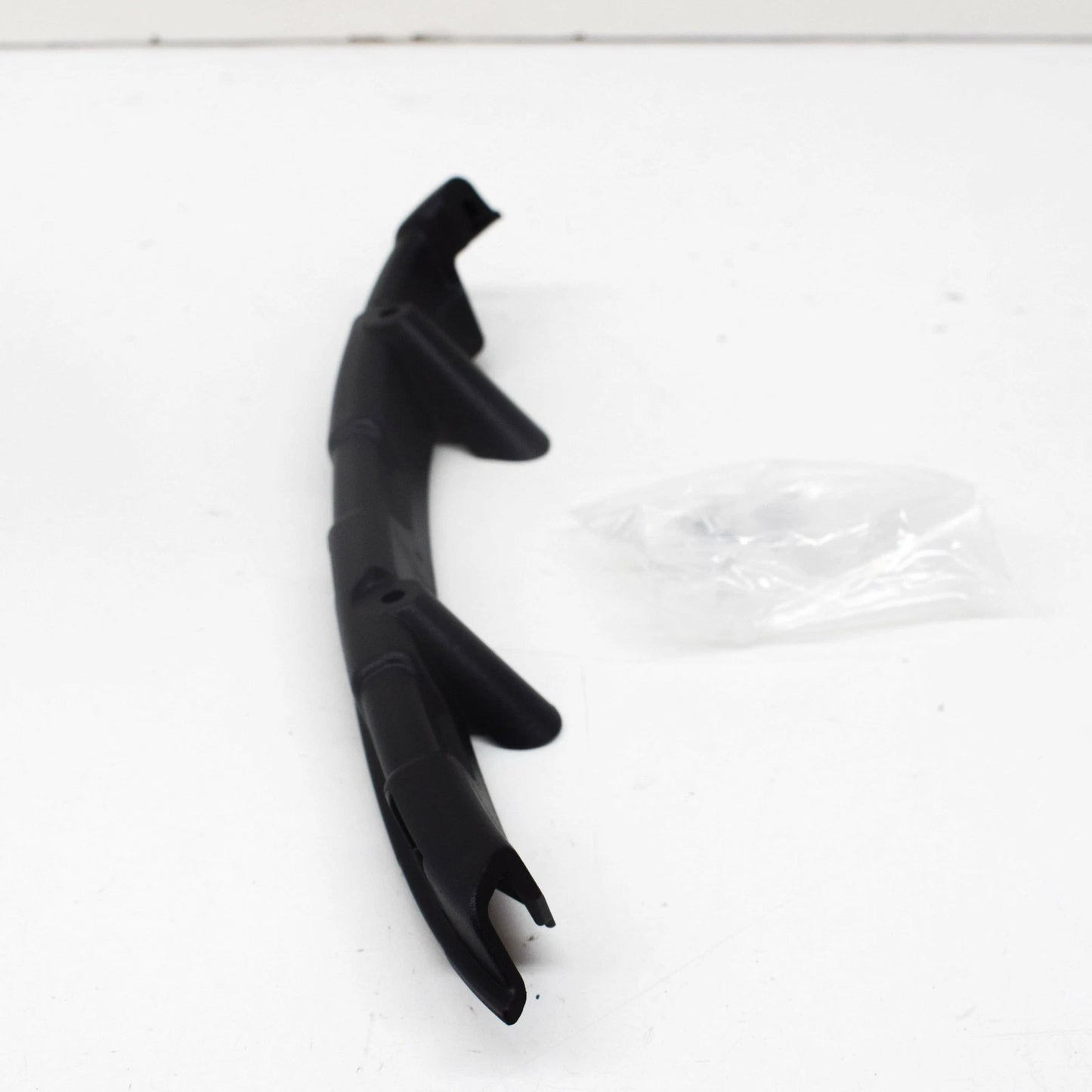 NEW MERCEDES-BENZ C W205 FRONT RIGHT BUMPER BRACKET A2058859804