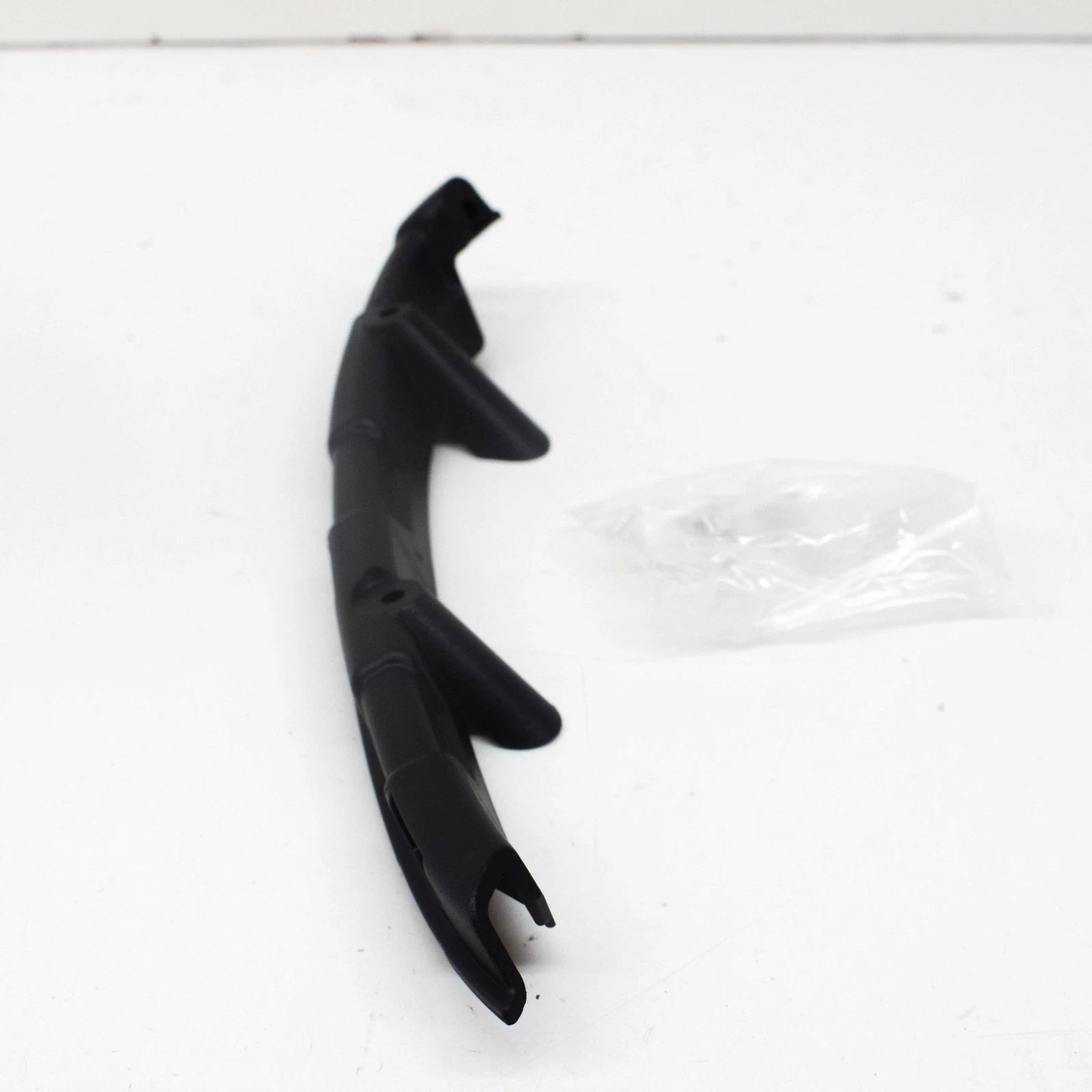 NEW MERCEDES-BENZ C W205 FRONT RIGHT BUMPER BRACKET A2058859804