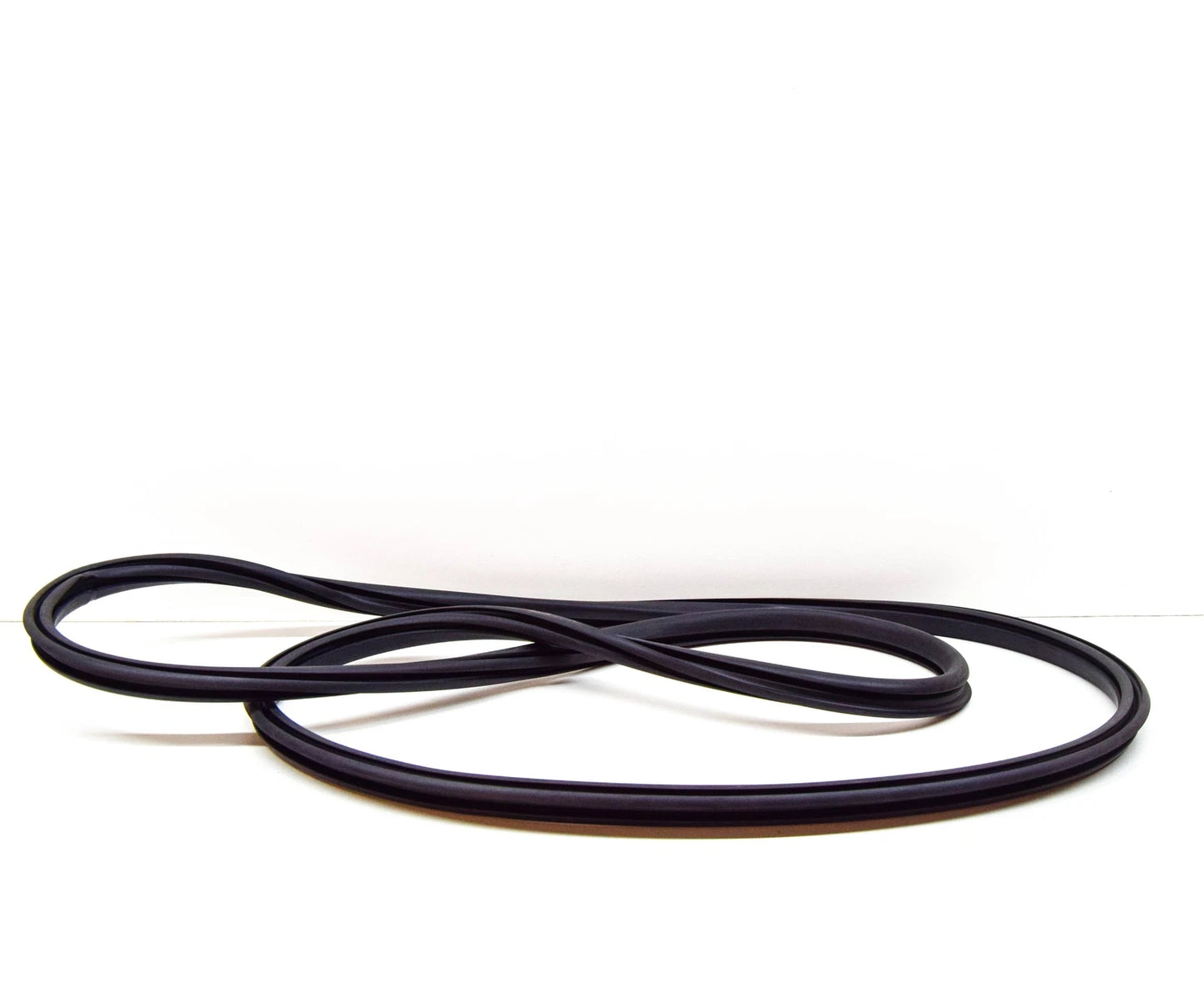 NEW BMW 3 E30 FRONT WINDSHIELD GLASS SEAL 51311972248 1972248 ORIGINAL