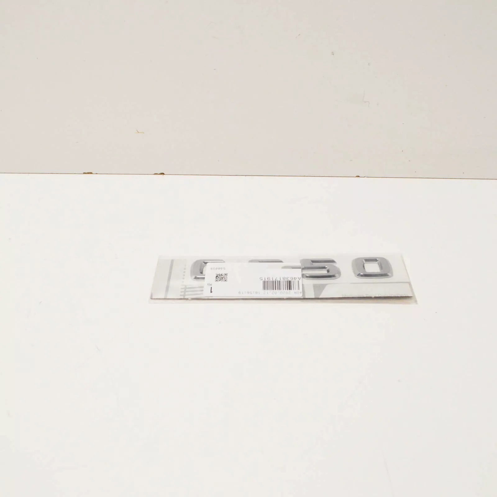 NEW MB G W463 REAR TAILGATE LIFTGATE BOOT LID EMBLEM A4638171915 ORIGINAL