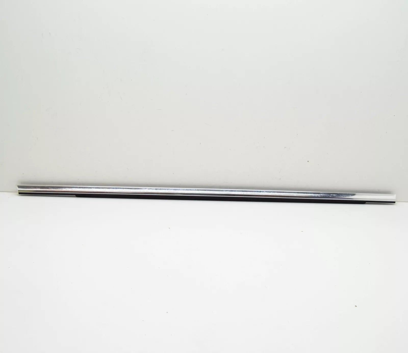 NEW AUDI A4 B9 REAR LEFT DOOR WINDOW BELT MOLDING 8W0853763E2ZZ ORIGINAL