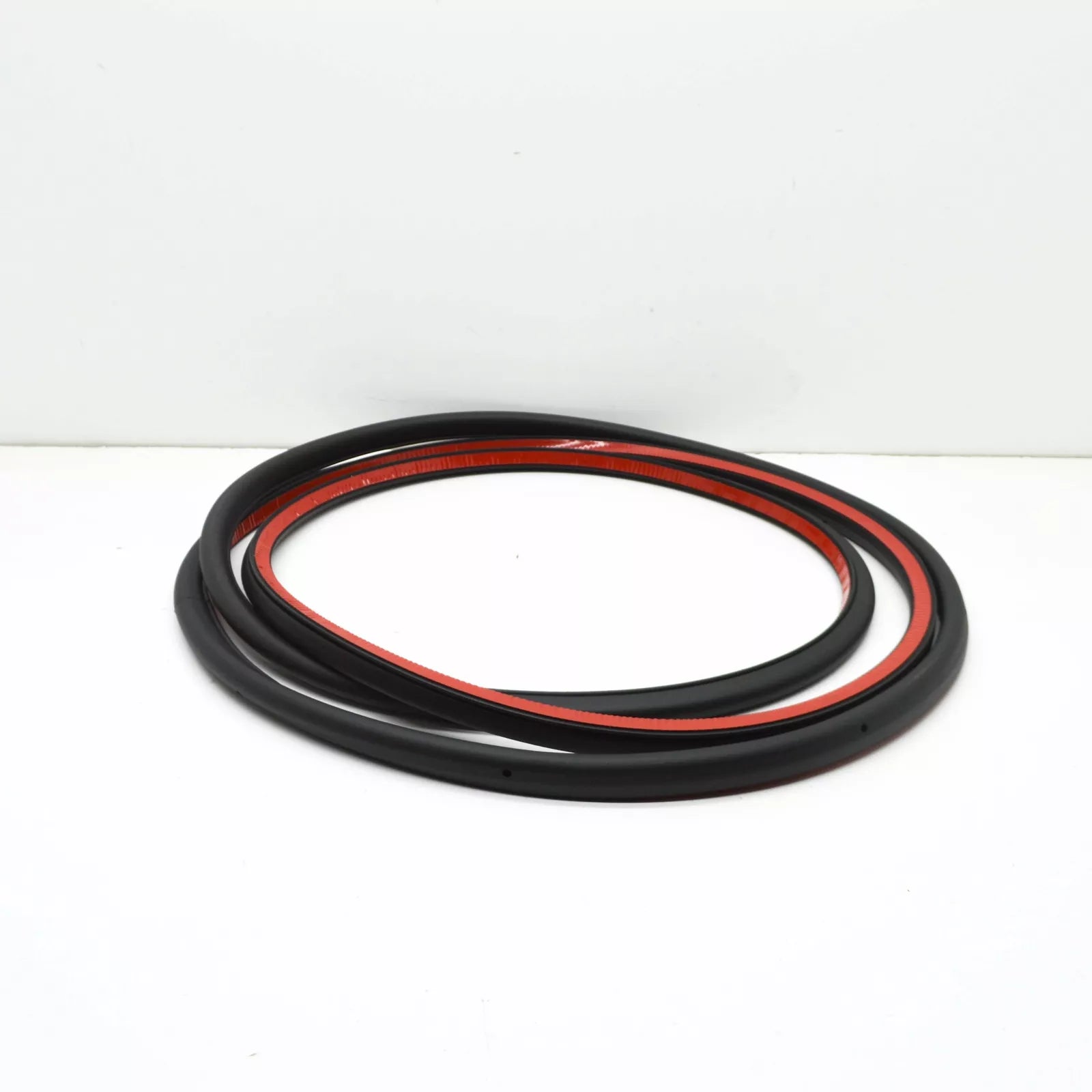 NEW AUDI Q3 8U FRONT LEFT OUTER DOOR SEAL RUBBER 8U0837911B