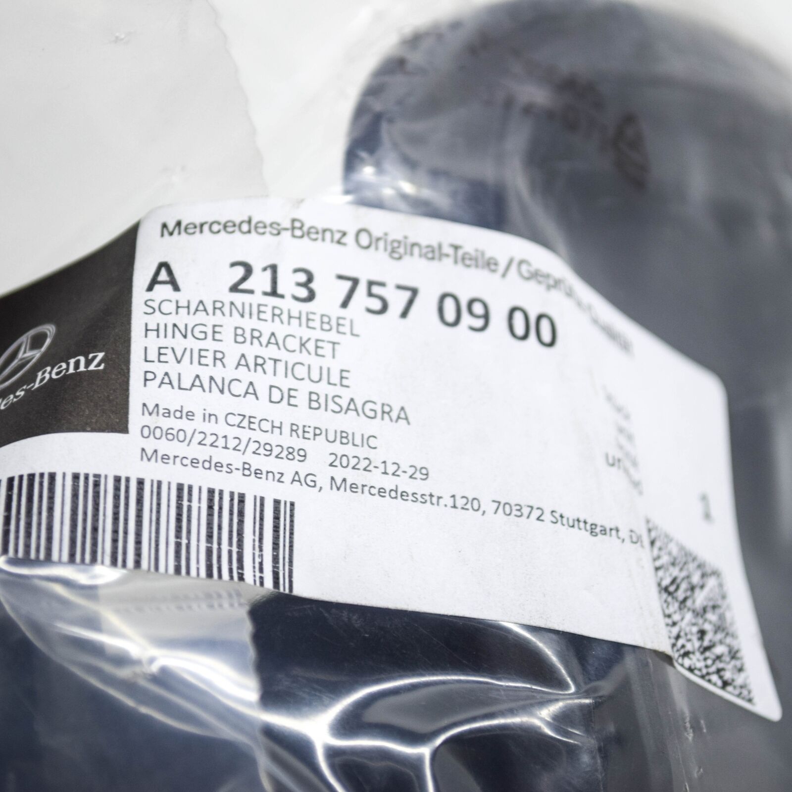 NEW MERCEDES-BENZ E W213 REAR HINGE LEVER BRACKET A2137570900 2 ORIGINAL