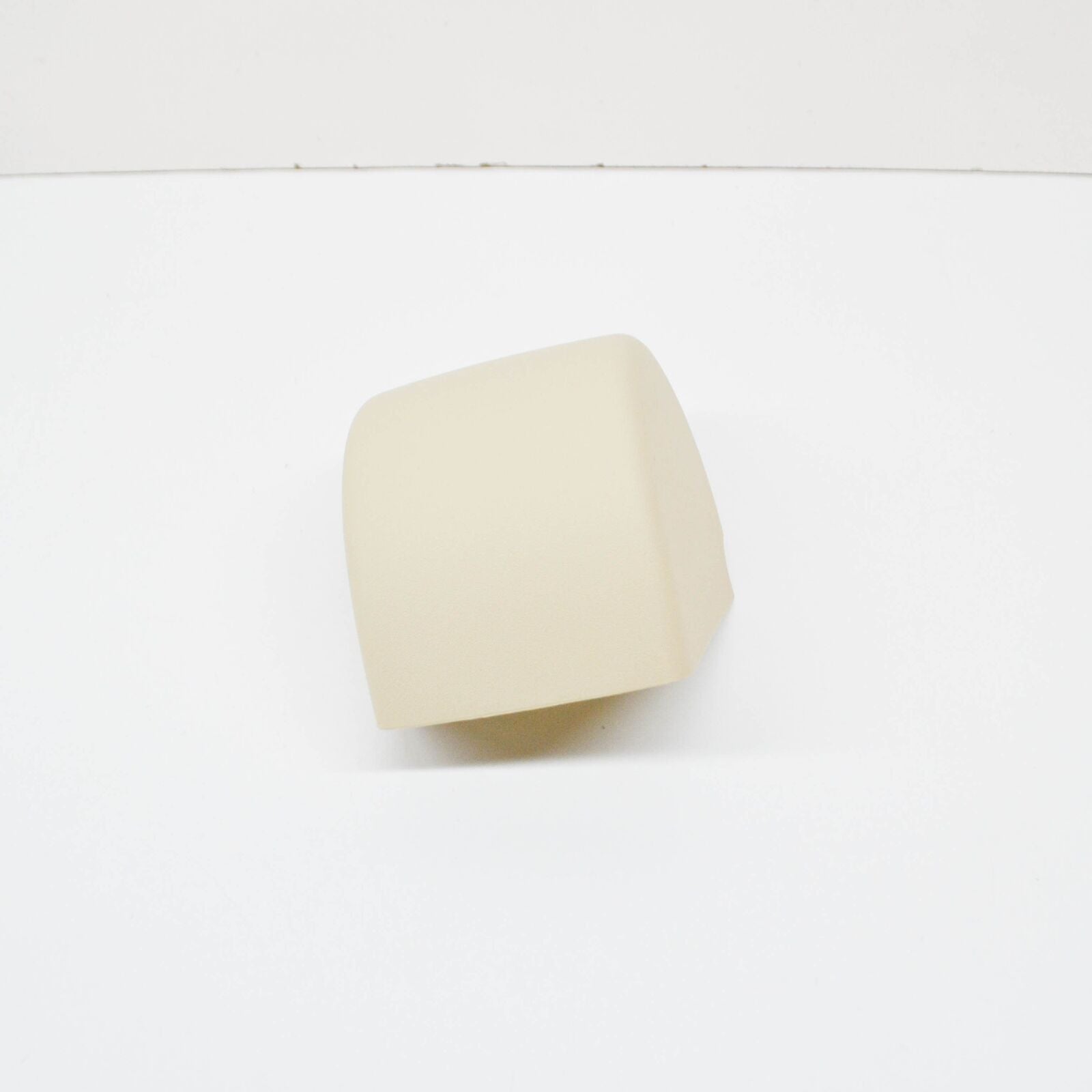 NEW MERCEDES-BENZ VITO W639 RIGHT D-PILLAR COVER TRIM A63963100088J12 ORIGINAL