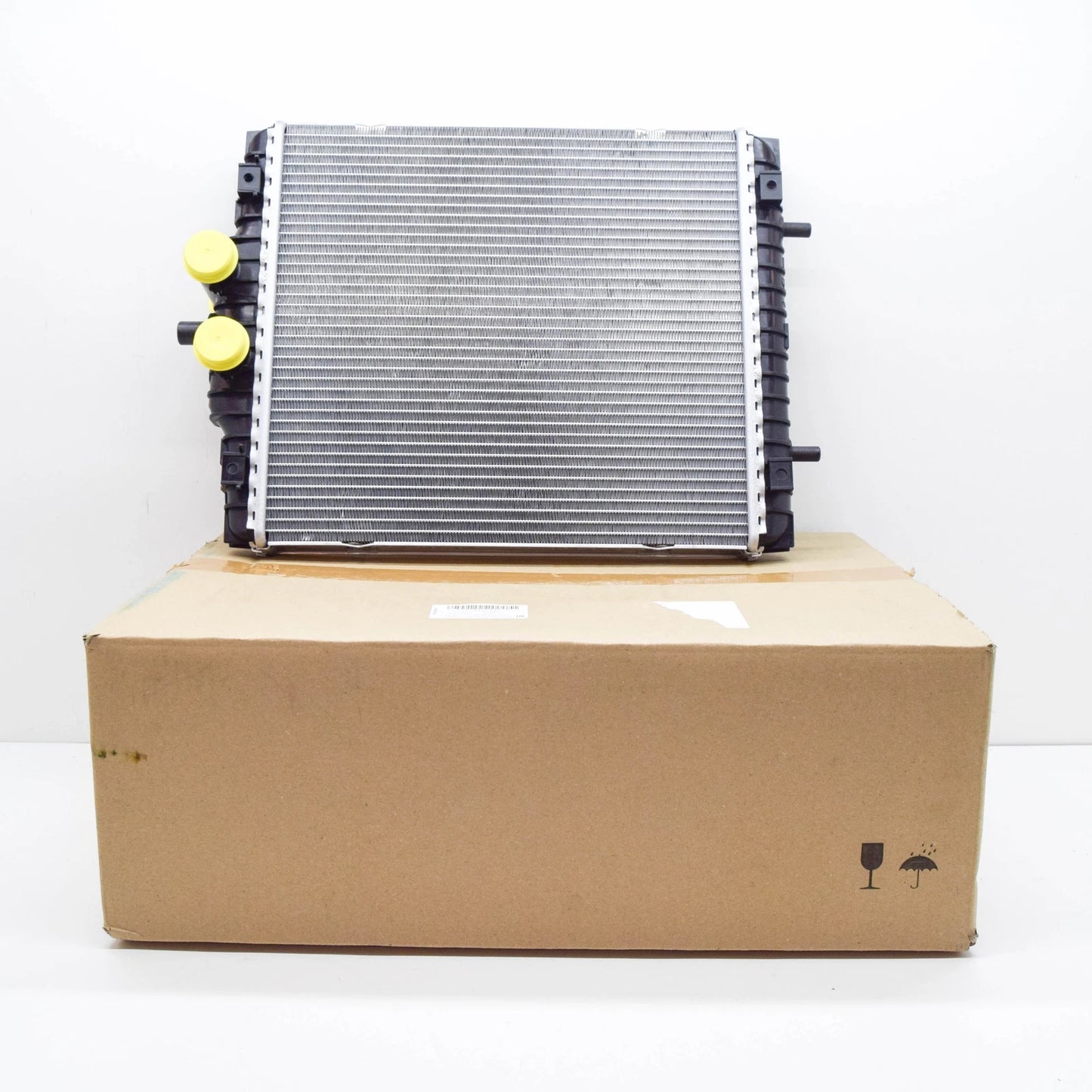 NEW AUDI R8 4S LEFT ENGINE ADDITIONAL COOLER FOR COOLANT 4S0121252B ORIGINAL