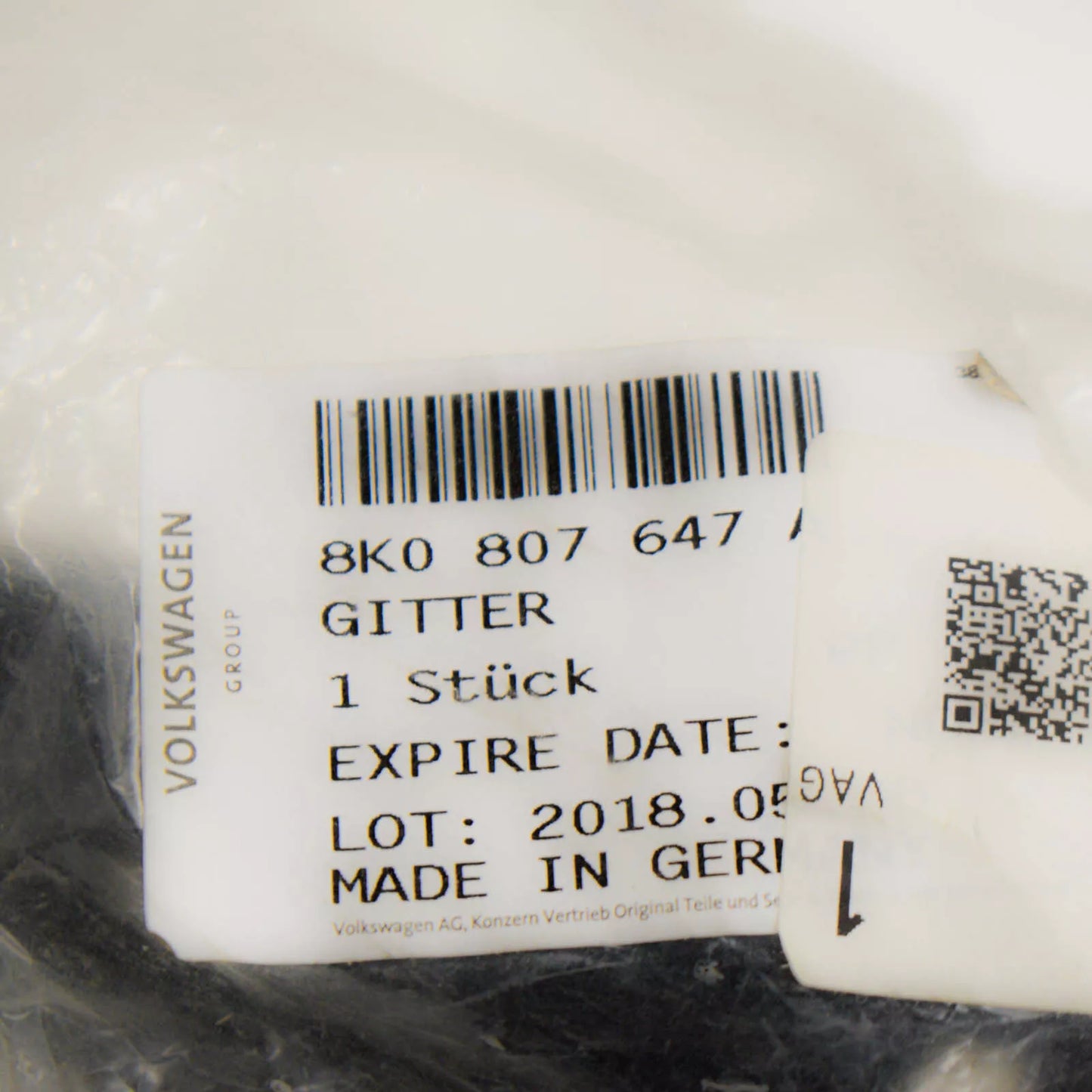 NEW AUDI A4 B8 8K FRONT BUMPER LOWER GRILLE 8K0807647A