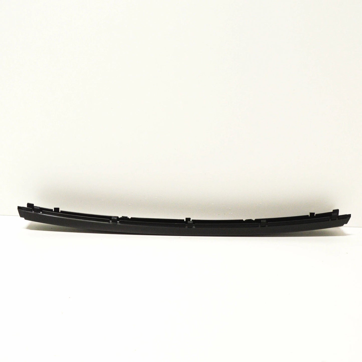 NEW BMW E38 SEDAN NUMBER PLATE STRIP 8150492 51118150492 ORIGINAL