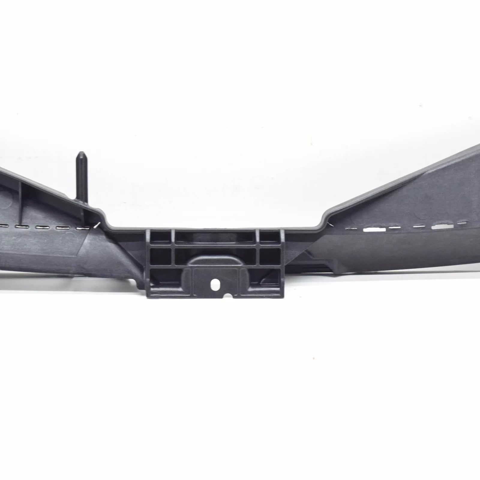 NEW VW SCIROCCO MK3 FRONT CENTRE RADIATOR GRILLE SUPPORT 1K8805813A