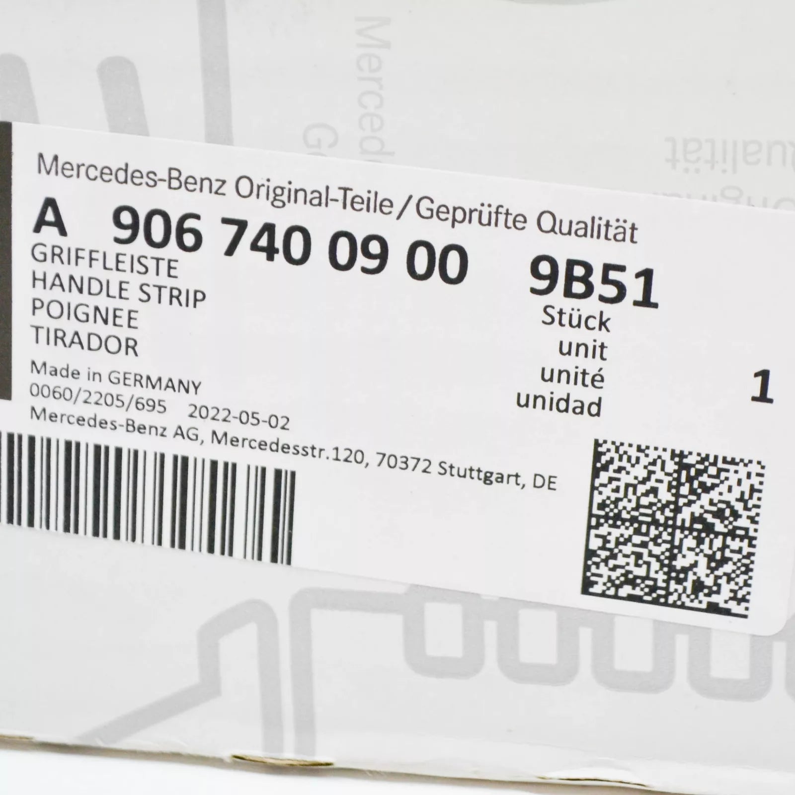 NEW MB SPRINTER 906 REAR LICENSE PLATE LAMP HANDLE TRIM A90674009009B51
