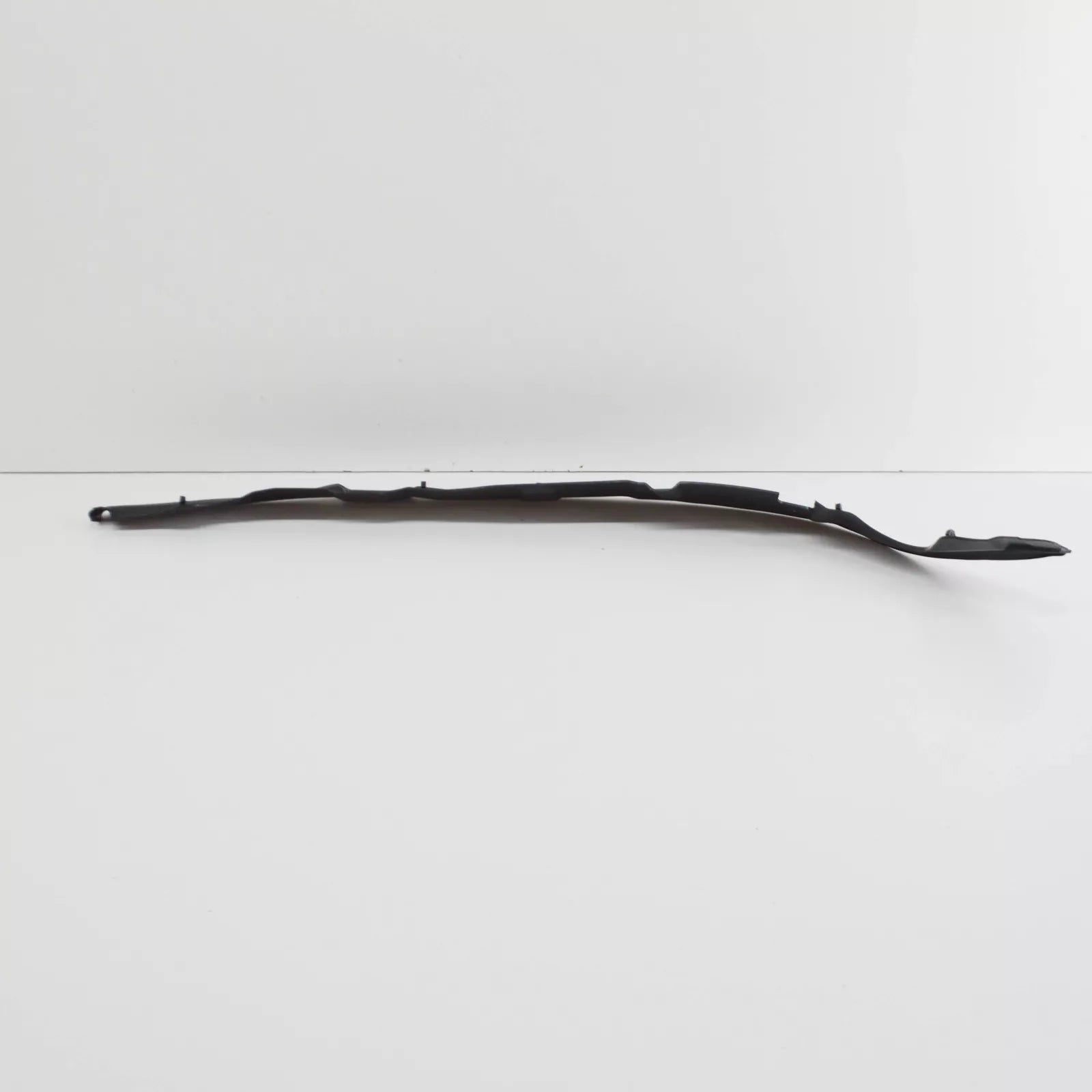 NEW MERCEDES-BENZ E W211 FRONT LEFT DOOR SEAL A2117270330 ORIGINAL