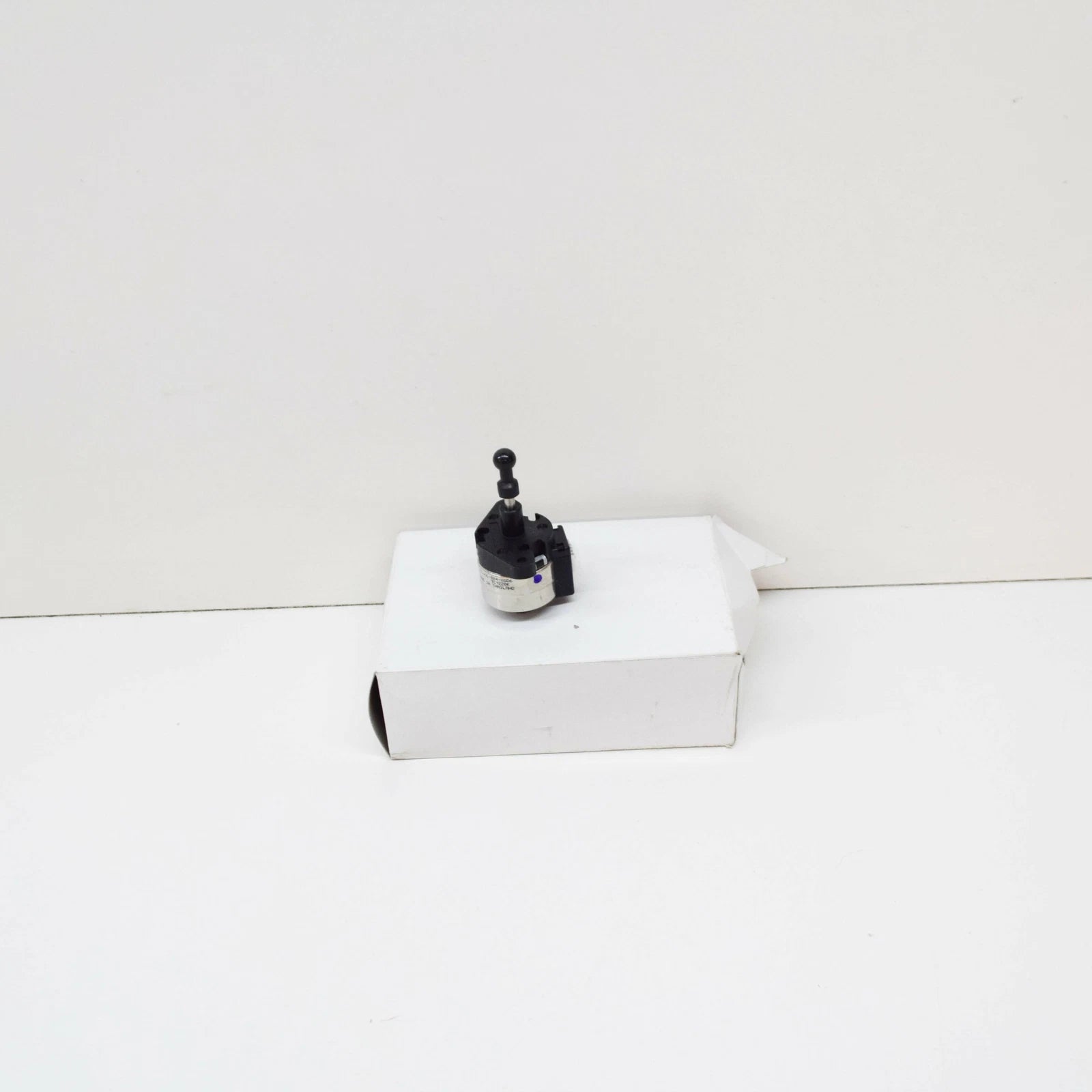 NEW AUDI A3 8P HEADLIGHT RANGE CONTROL MOTOR 8P0941293