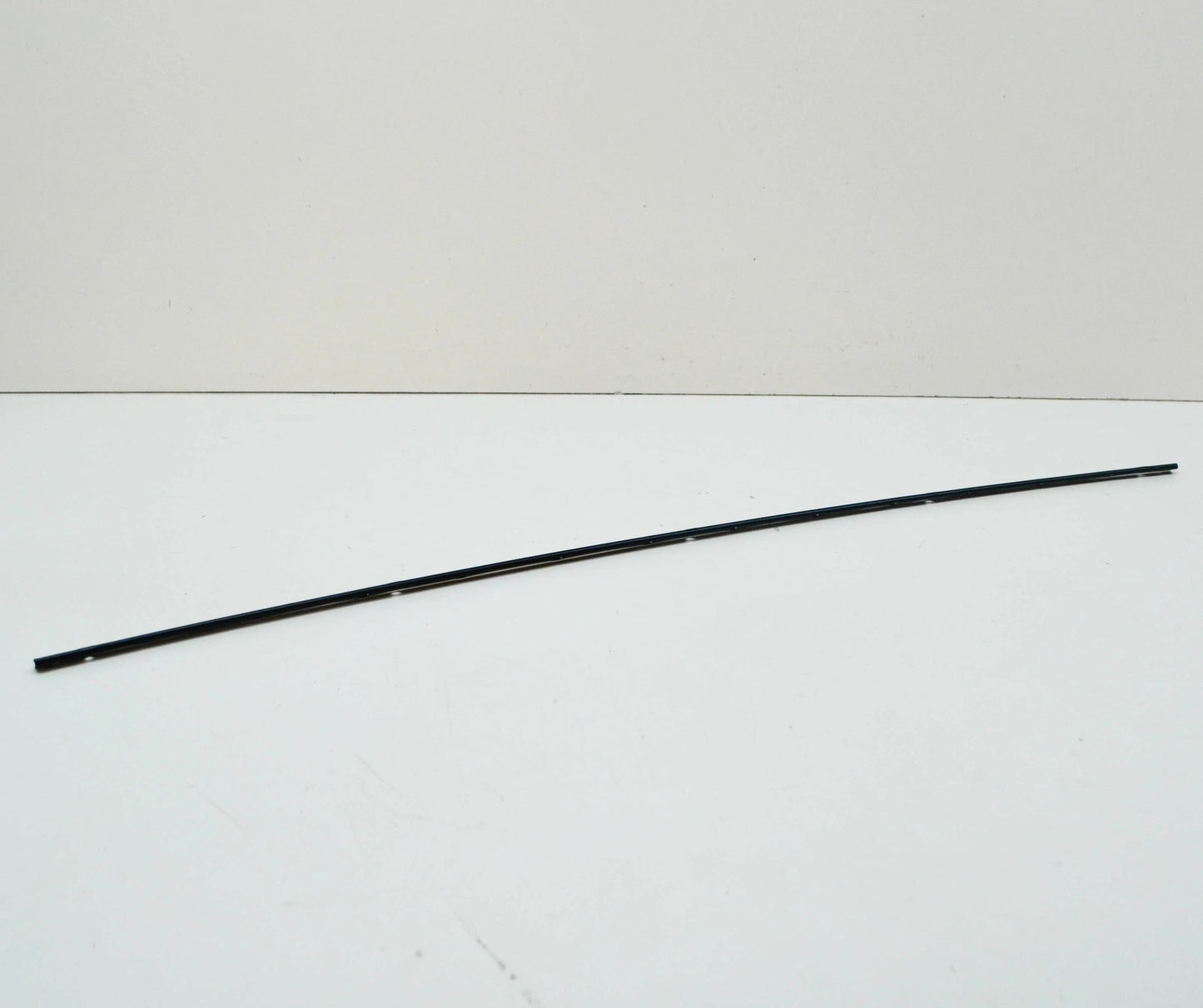 NEW AUDI Q3 F3 RSQ3 FRONT WINDSHIELD LEFT VERTICAL TRIM 83A845453 ORIGINAL