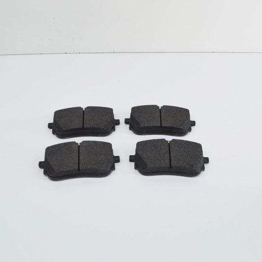 NEW MERCEDES-BENZ GLB X247 FRONT WHEEL BRAKE PAD SET A0004205303 ORIGINAL