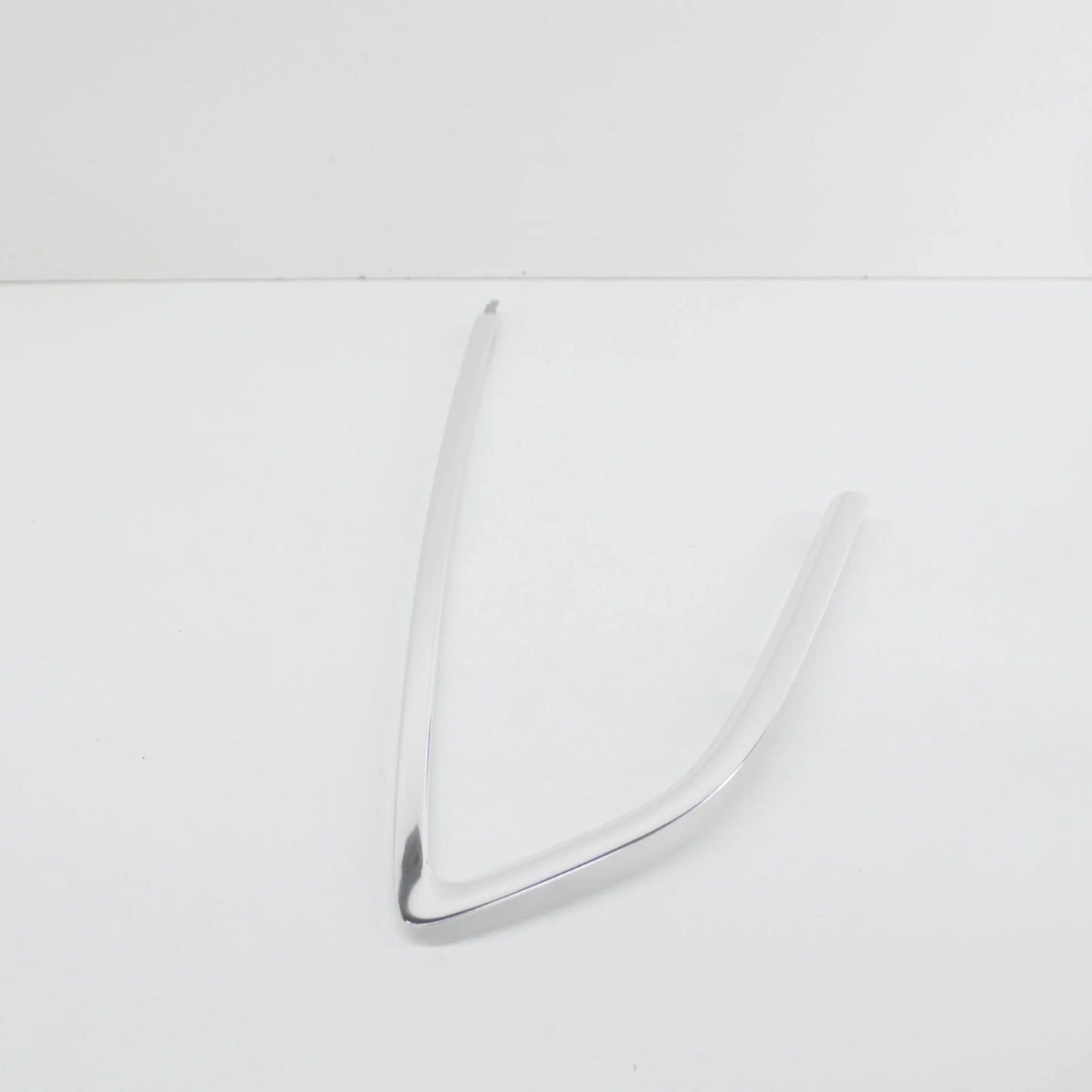 NEW AUDI A5 8T REAR RIGHT QUARTER WINDOW MOLDING 8T8853346A2ZZ ORIGINAL