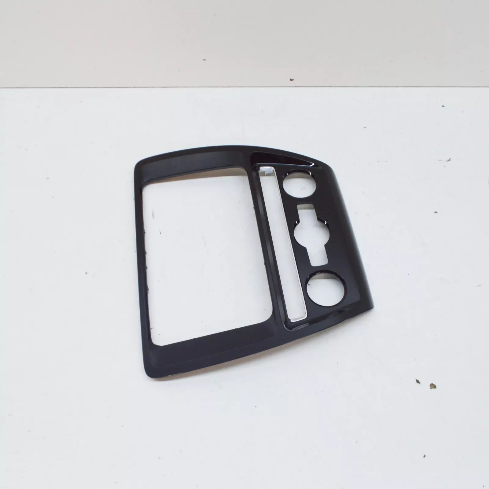 NEW VW JETTA MK6 16 CENTER INSTRUMENT PANEL RADIO TRIM 5C6858069FTAI